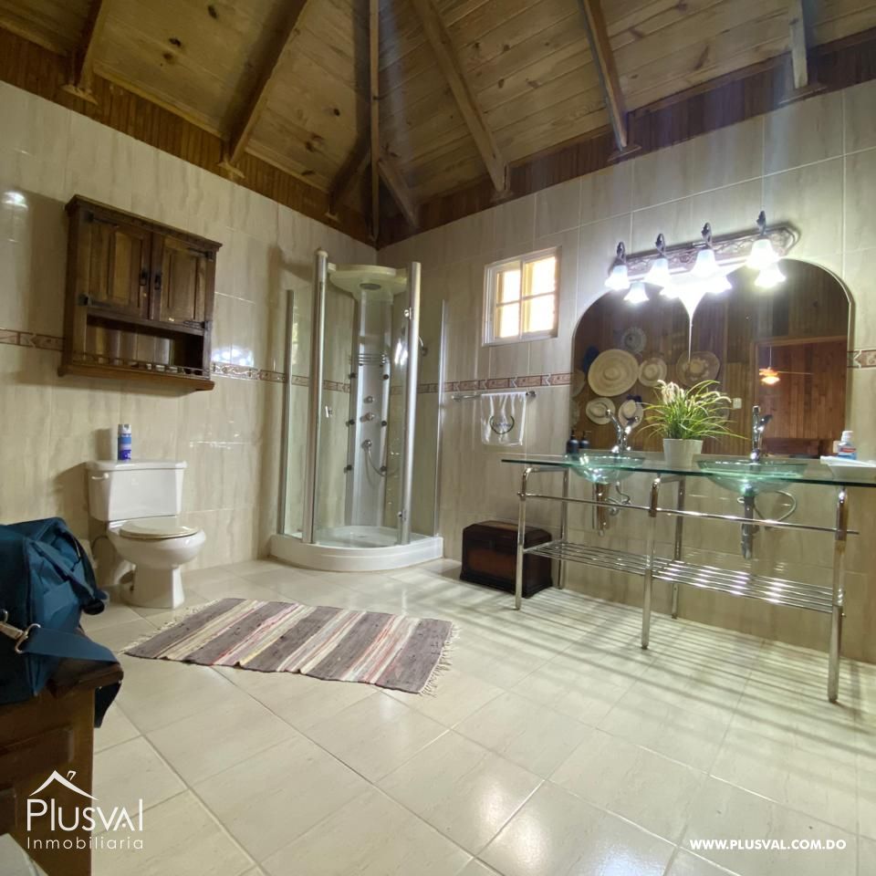 Villa de dos Niveles con Vista a la Montaña 430253