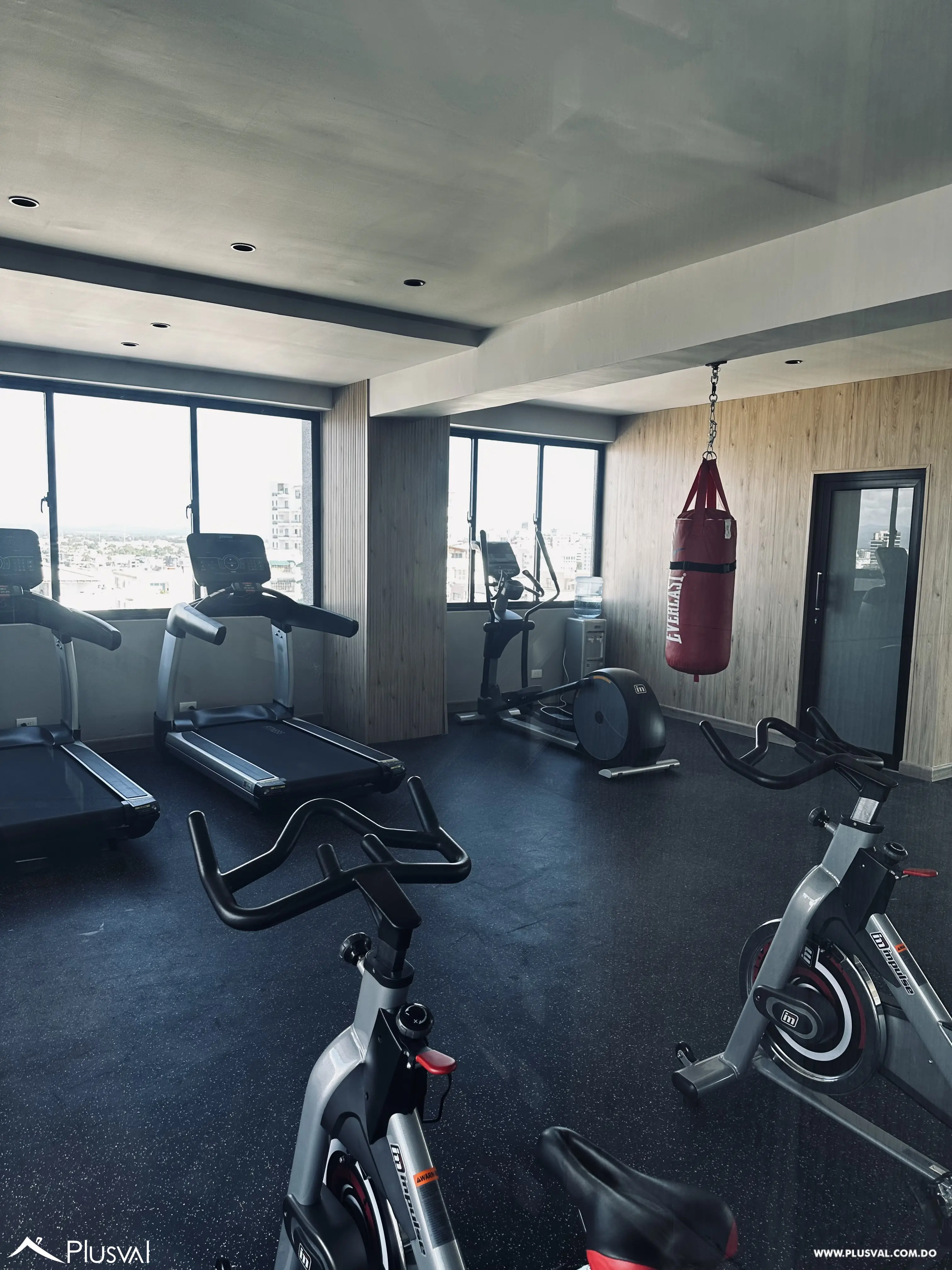 Alquiler de excelente apartamento 2 hab en Evaristo Morales 475444