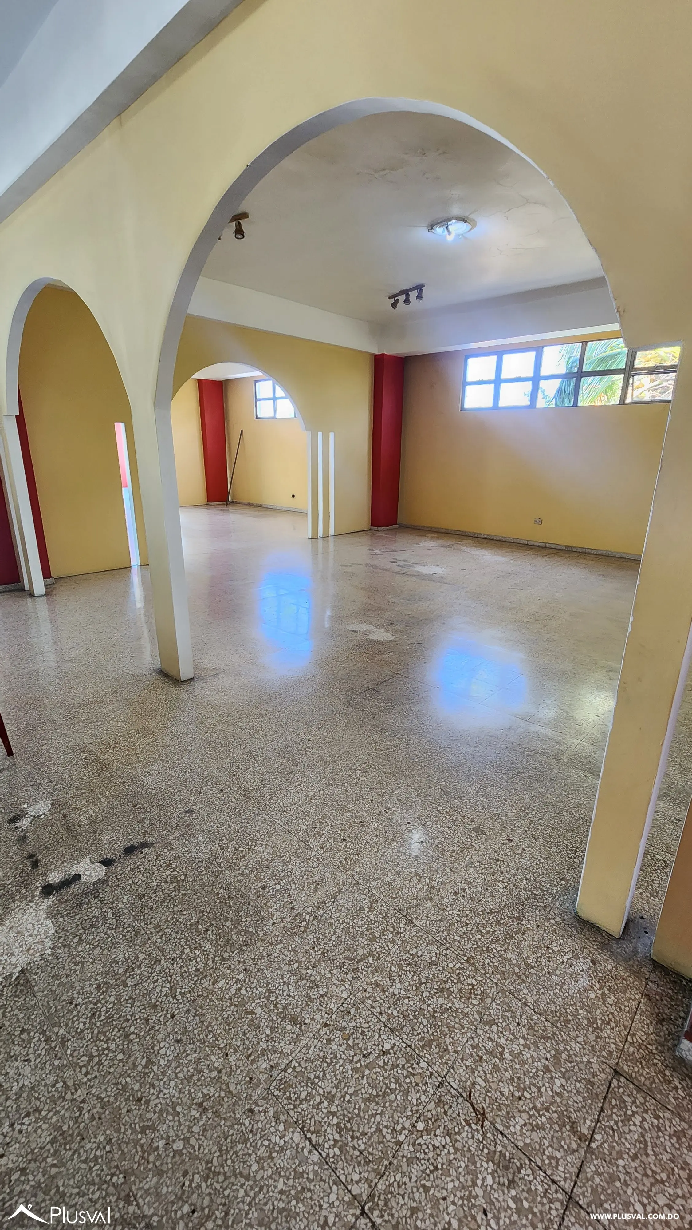 Se alquila Edificio Comercial 455194