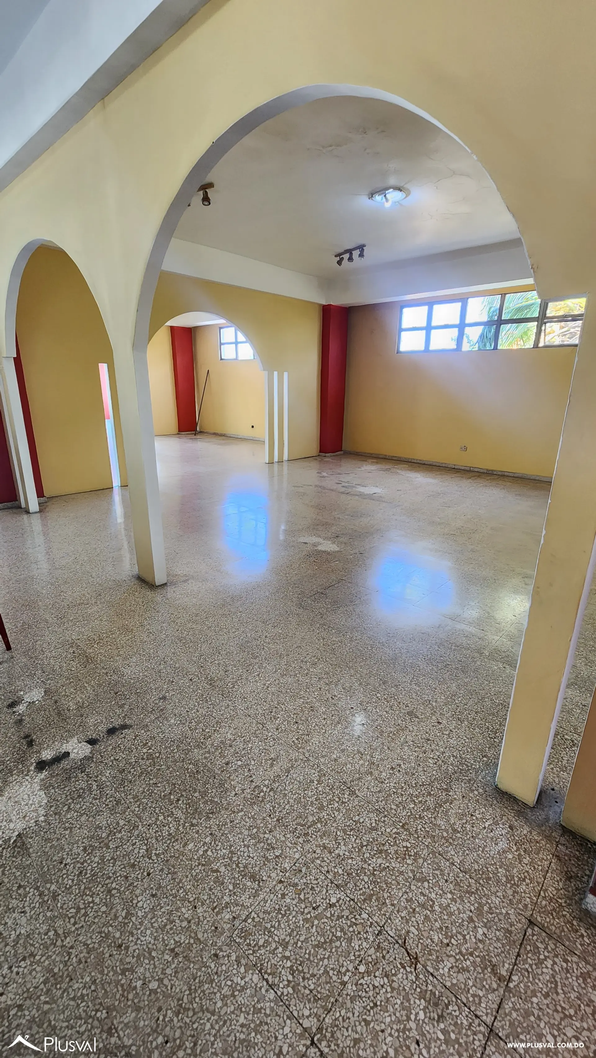 Se alquila Edificio Comercial 455194