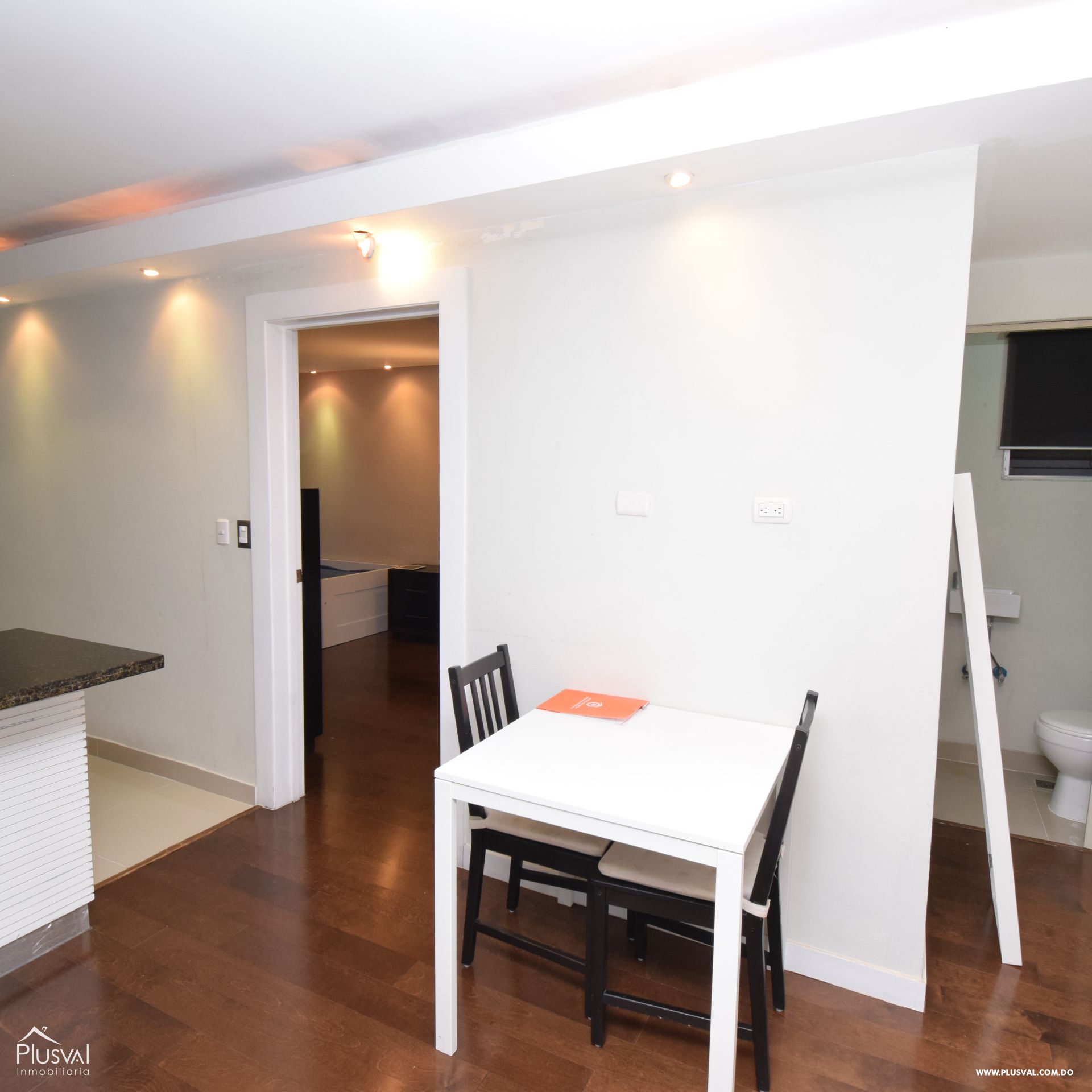 Apartamento en alquiler amueblado en la Av Rómulo Betancourt 157056