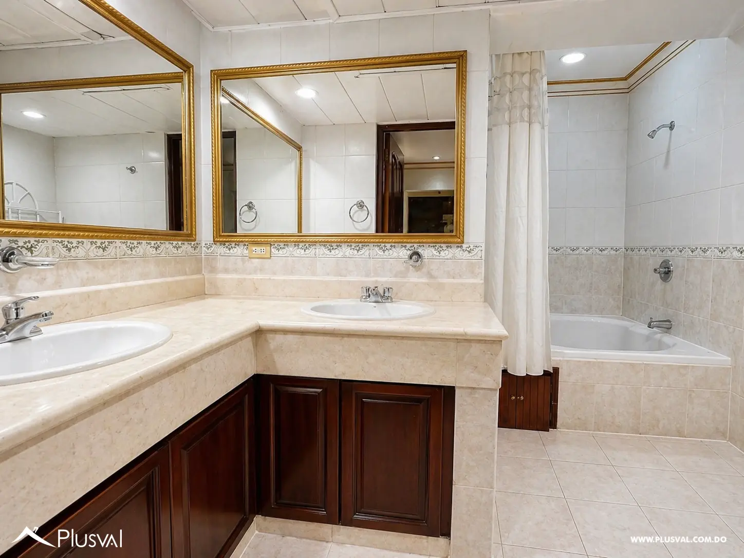 Venta de Pent House Classico en Serralles 502626