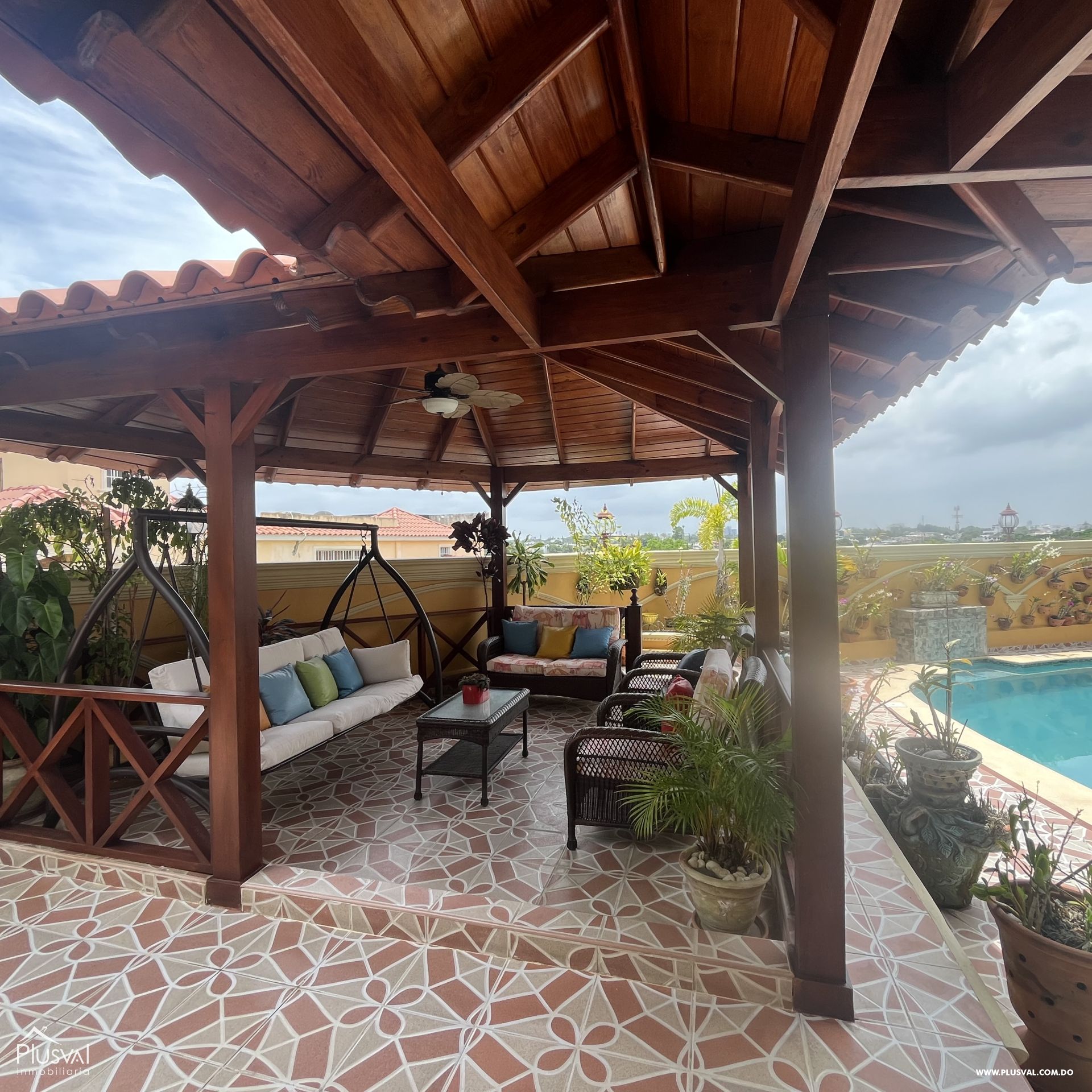 Casa en venta con Piscina en Altos de AH III 351910