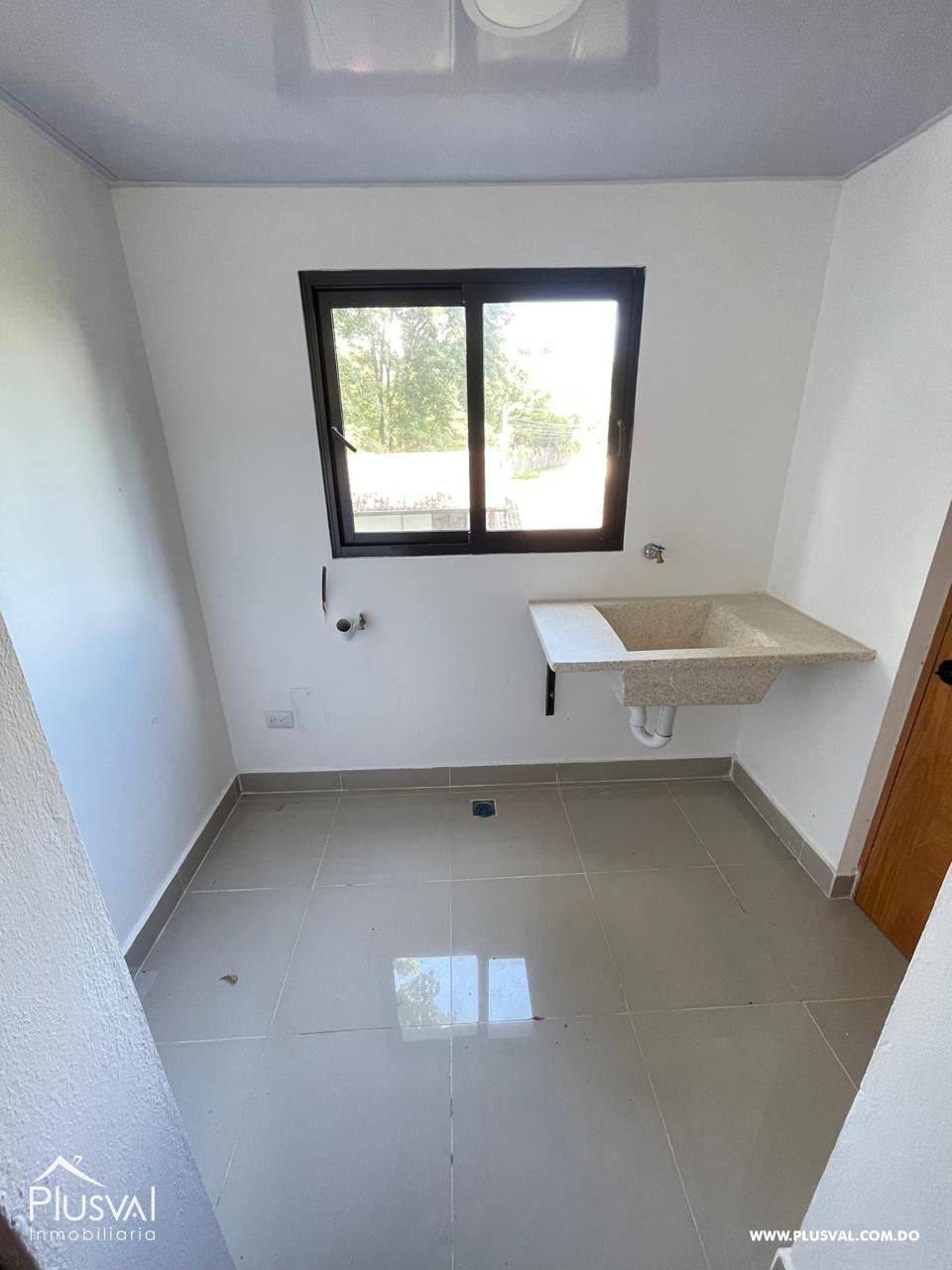Apartamento en Venta  Avenida Antonio Guzmán Con Piscina y Seguridad 467304