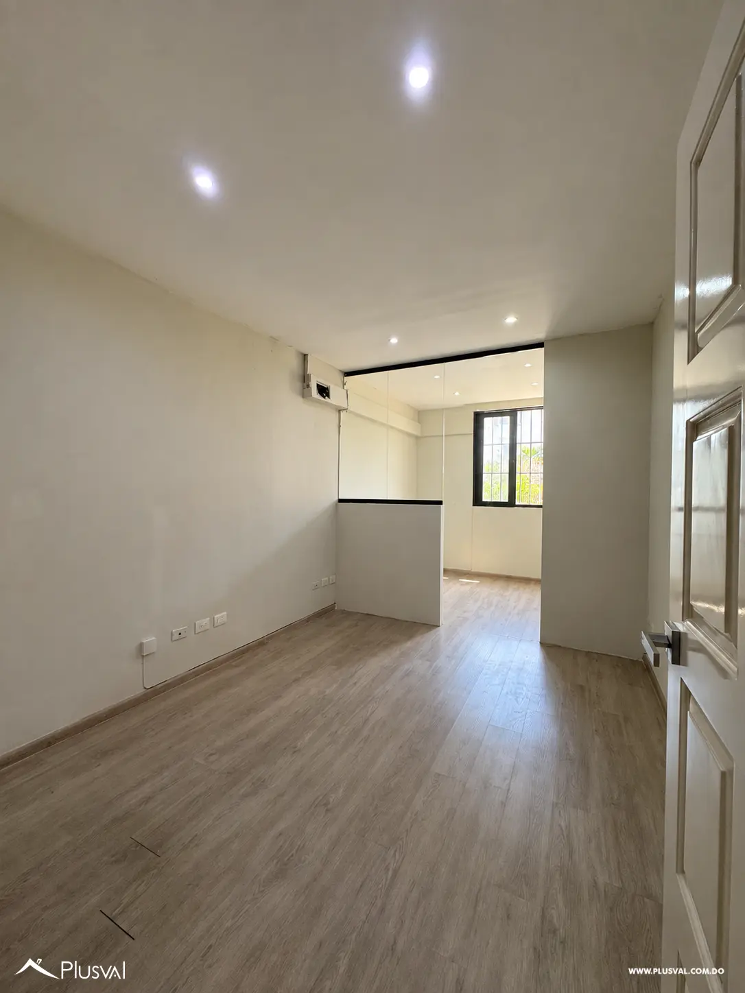 Alquilo Excelente Local Corporativo en el Corazón de Gazcue 530339