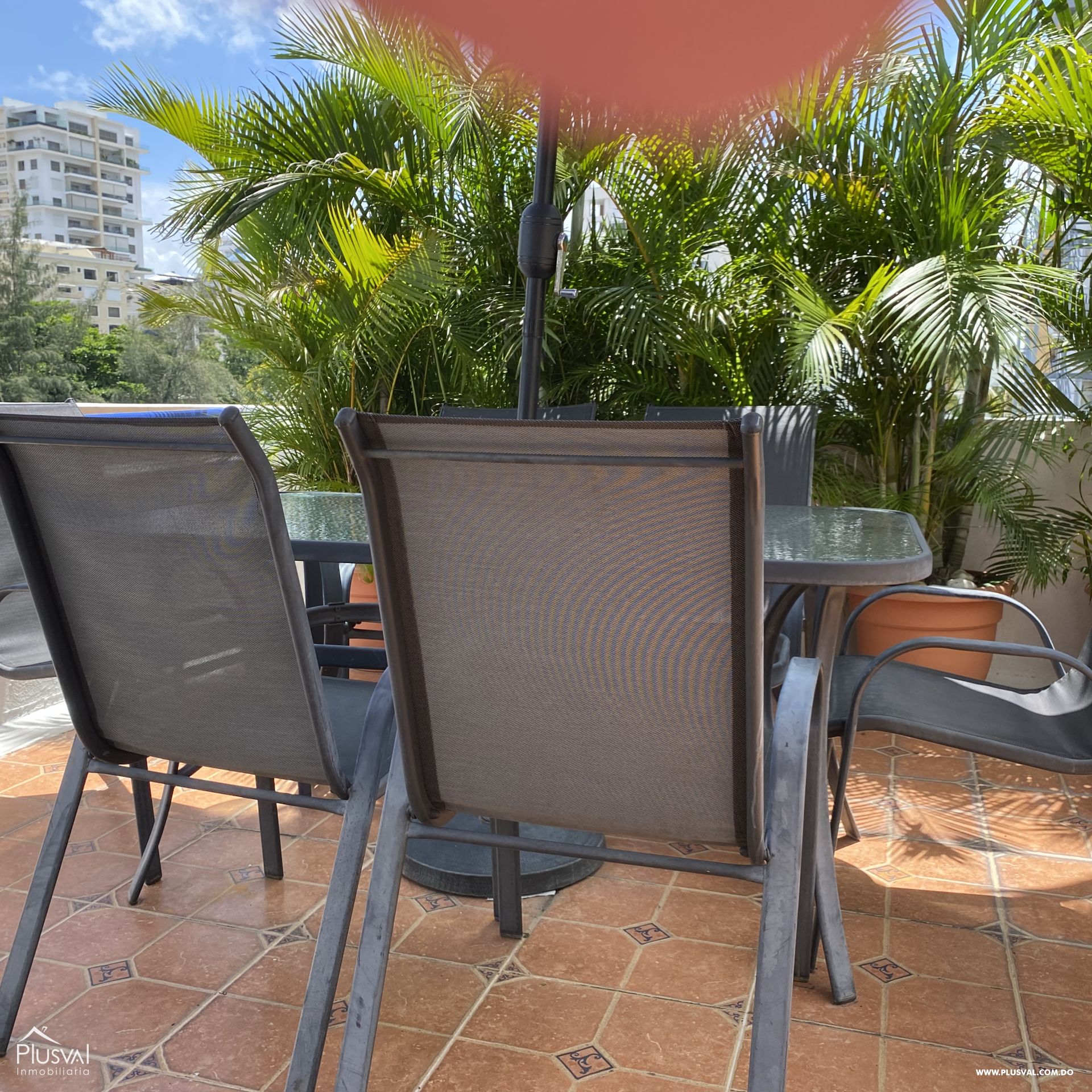 Amplio y fresco Apto clásico con Terraza Privada 366186