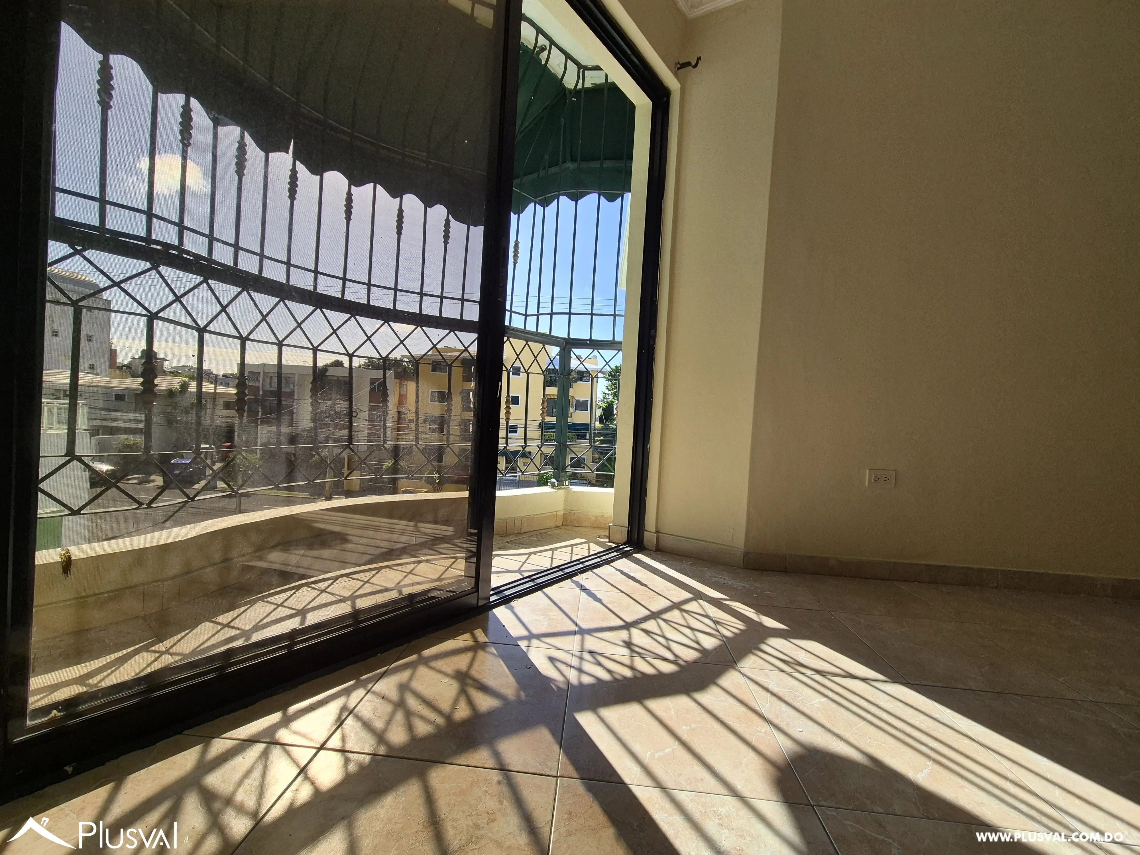 Se vende apartamento en Los Prados 475890