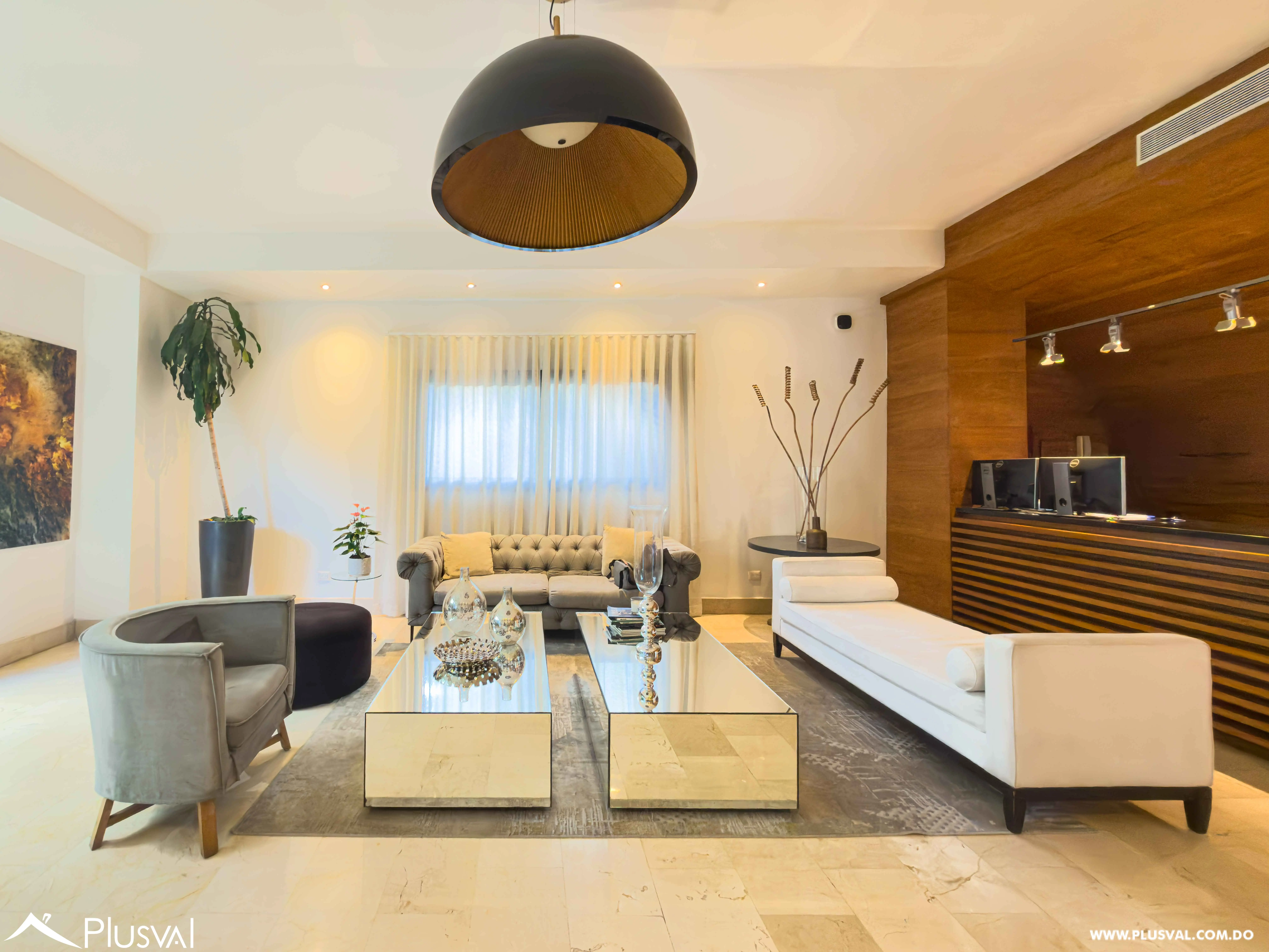 Elegante Apartamento Amueblado en Alquiler en Naco con 2 Habitaciones y Piso Alto 496536