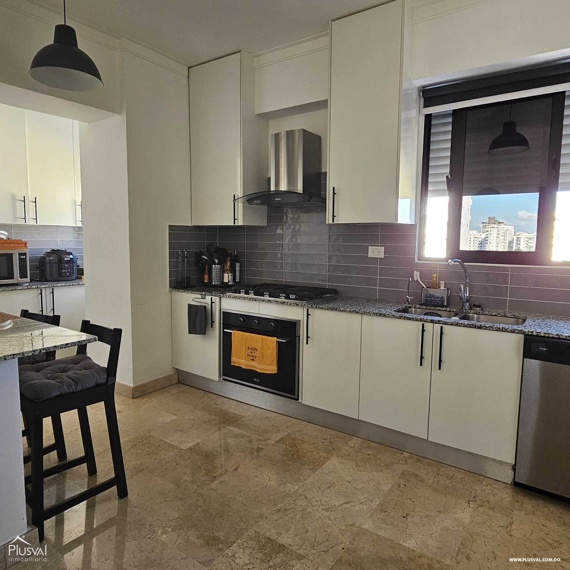 Apartamento de 3 habitaciones en Piantini 410391