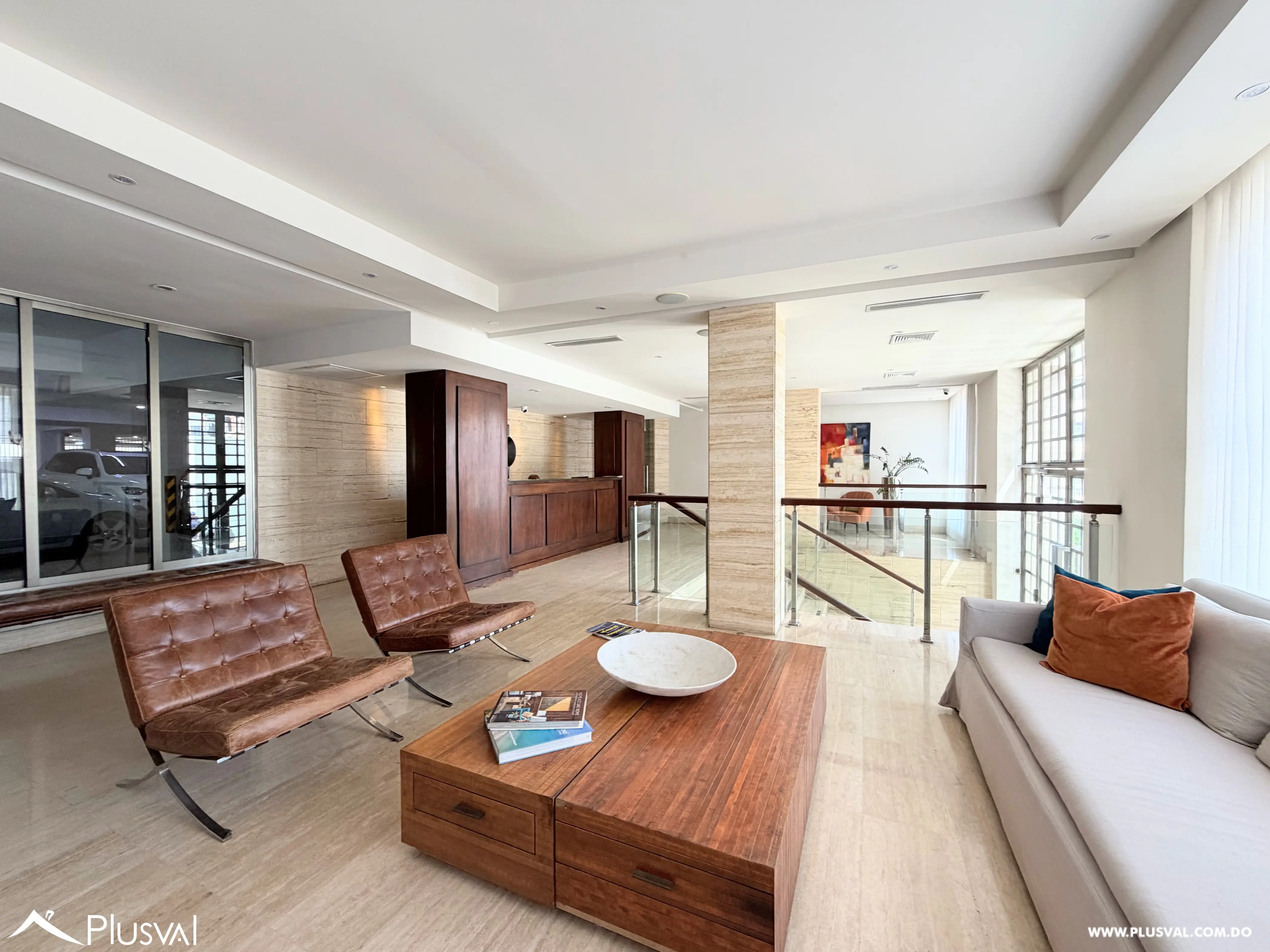 Se vende amplio apartamento de 4 habitaciones en Naco. 536783