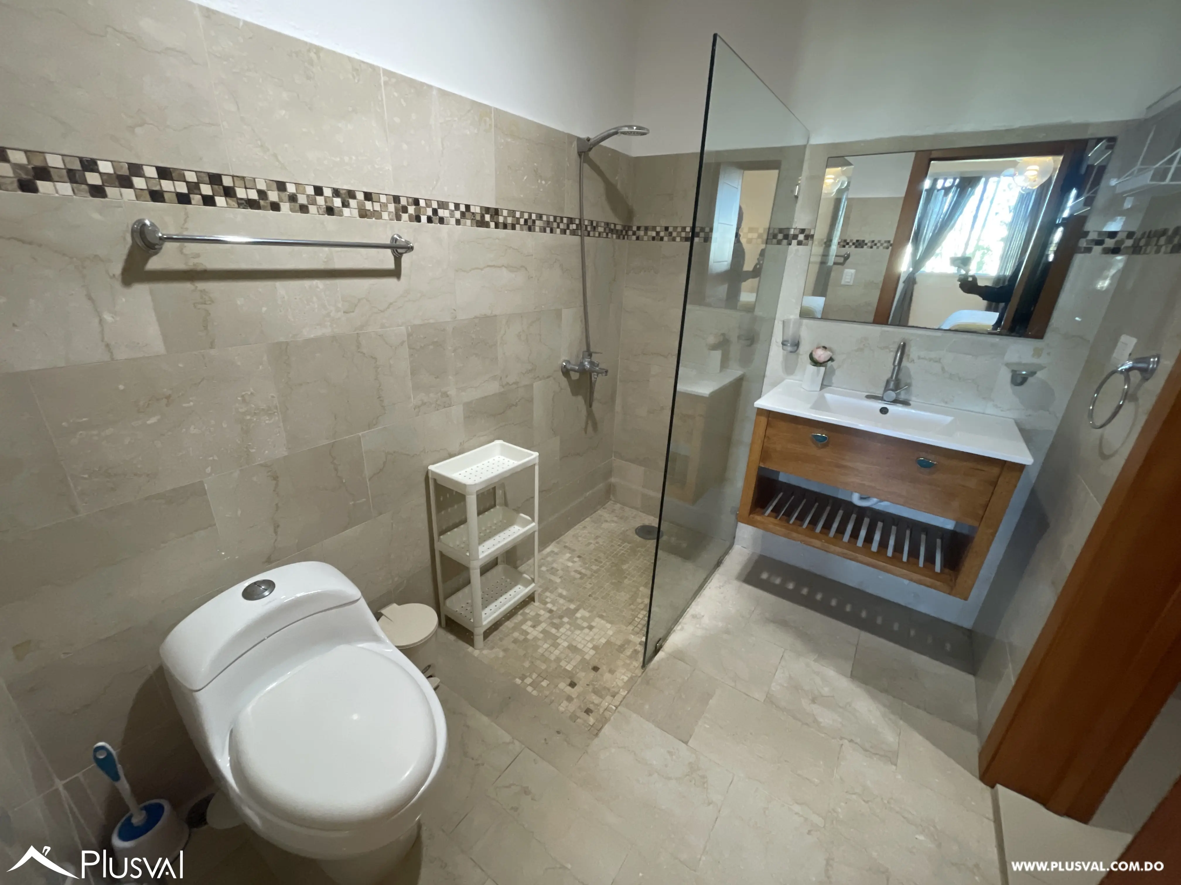 Apartamento de 3 habitaciones con vista al mar en Gazcue | 161 m² 483437