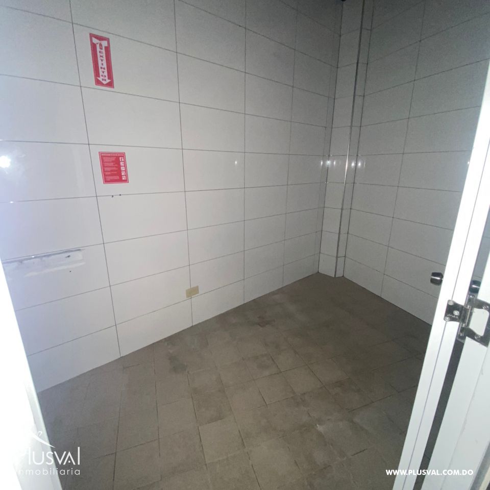 Local comercial en primer nivel Ave Barcelo Punta Cana 401393