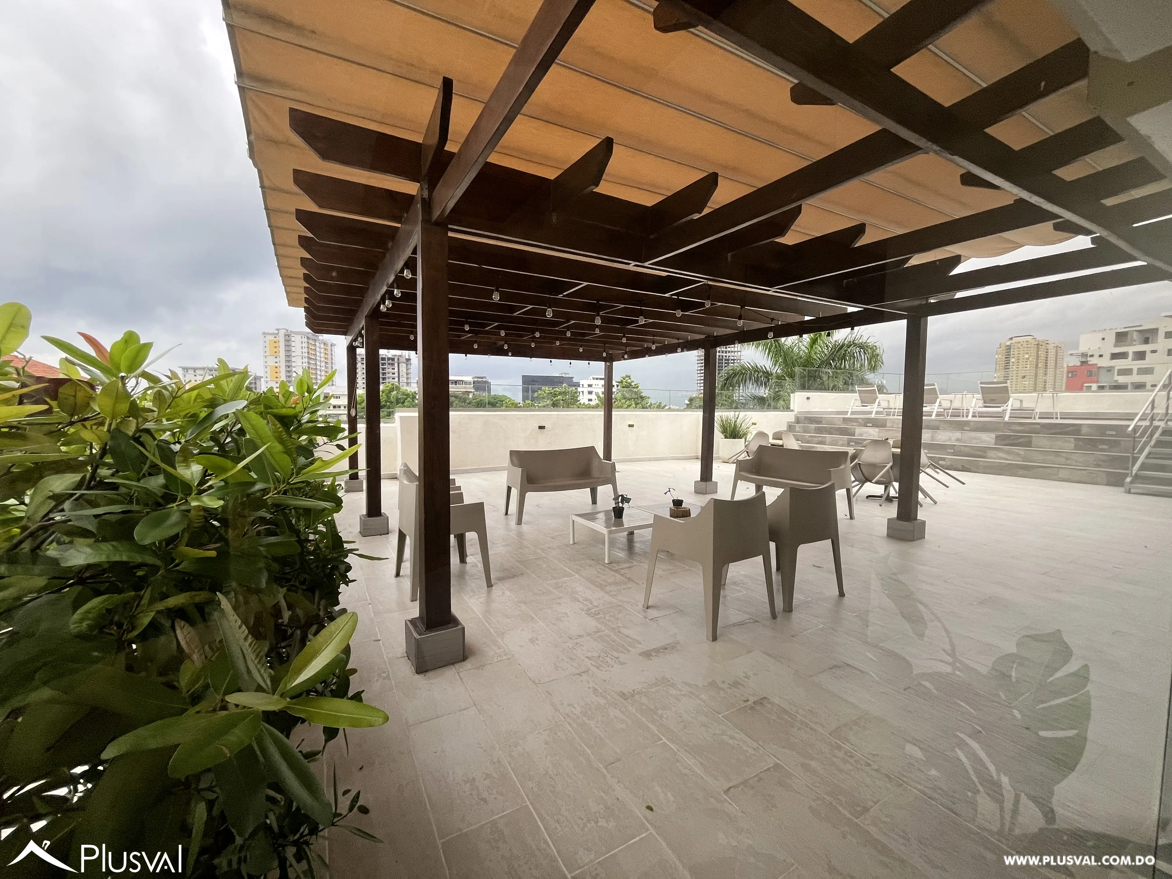 Terraza rooftop con piscina en alquiler en Gazcue 468492