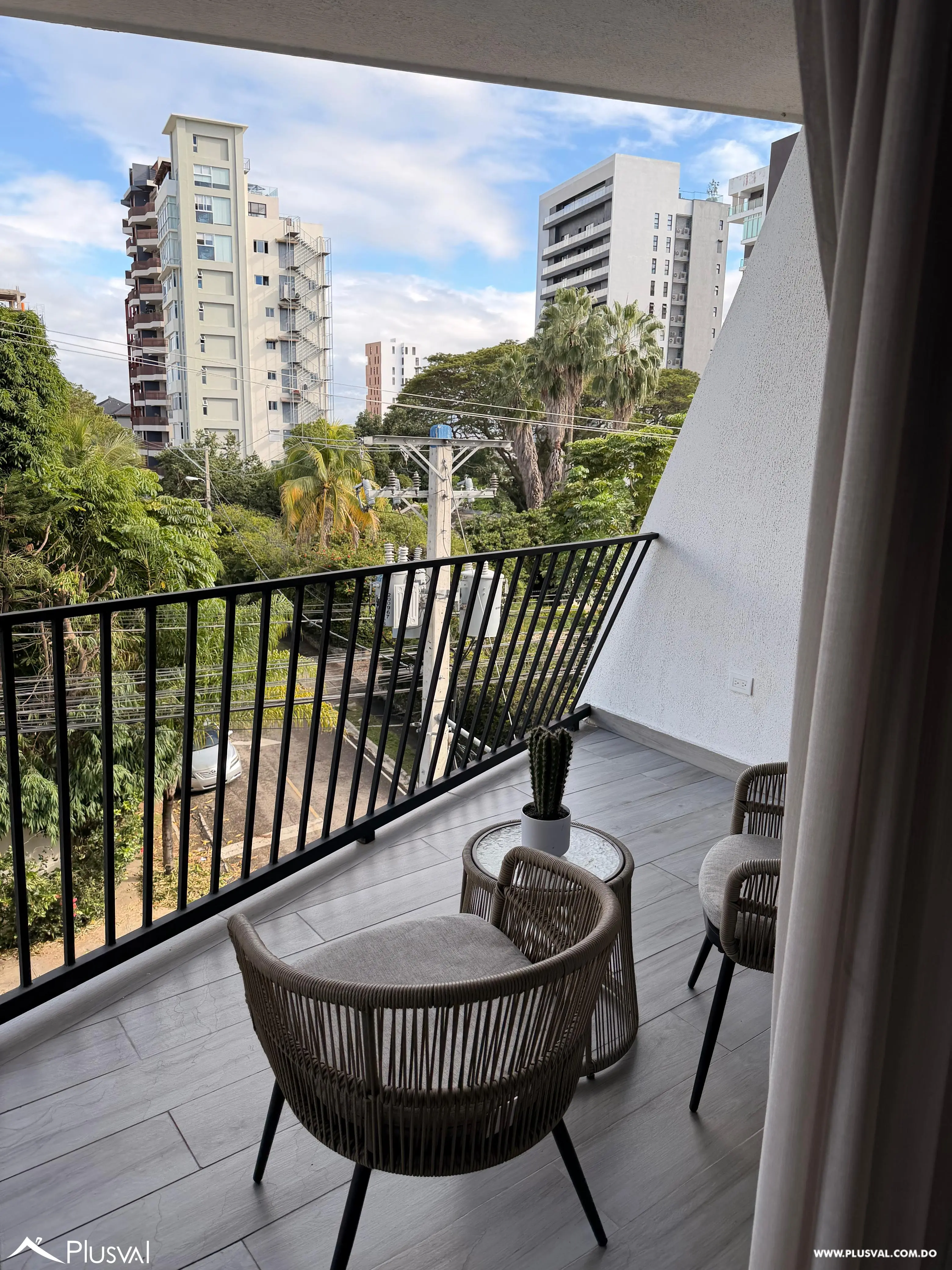 Exclusivo Apartamento Amueblado en La Esmeralda 513497
