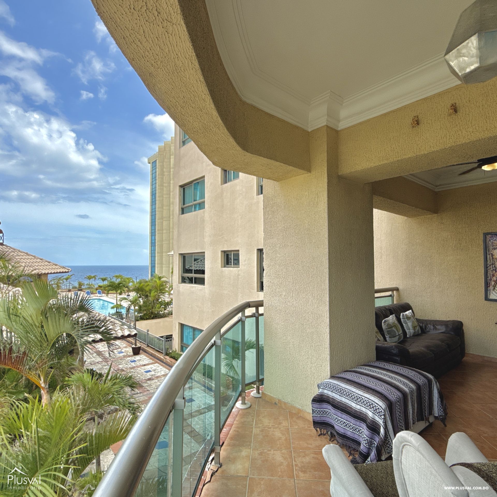 Apartamento en Venta 3 Habitaciones Frente al Mar en Malecón Santo Domingo | Malecon Center 448583