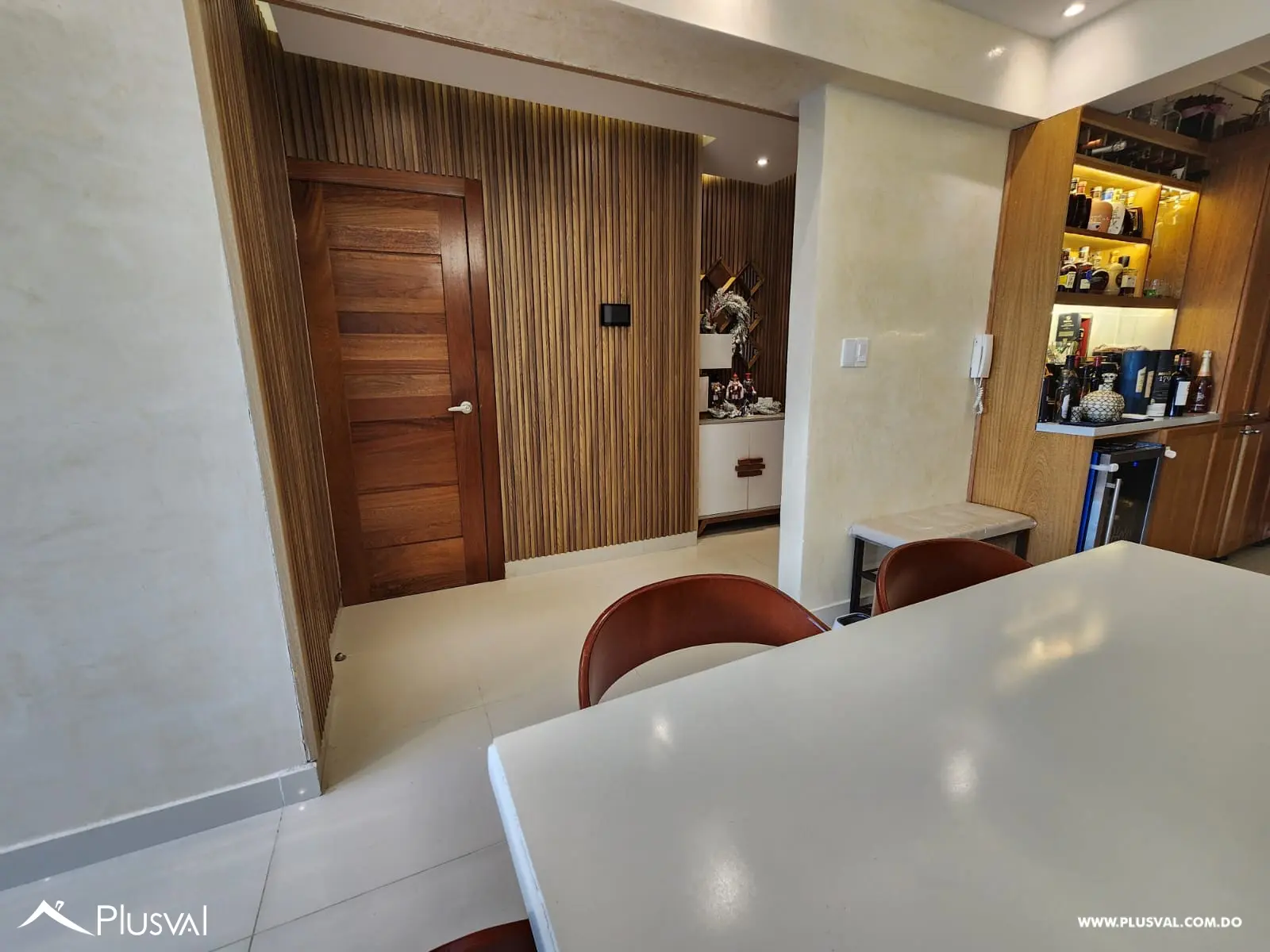 Apartamento de 3 habitaciones en  Evaristo Morales 480437