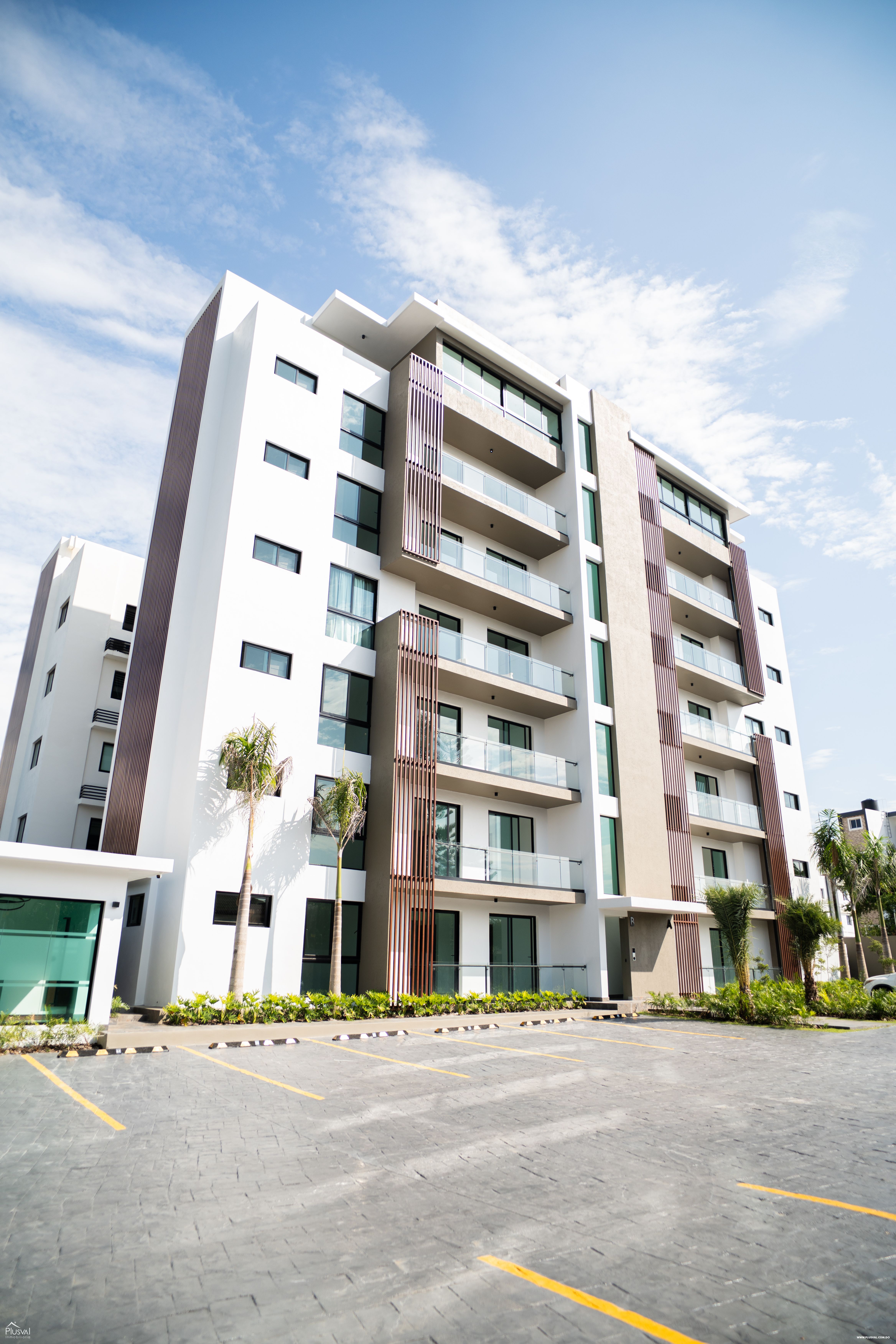 Apartamento ubicado en un 6to nivel en una torre próxima al HOMS 475516