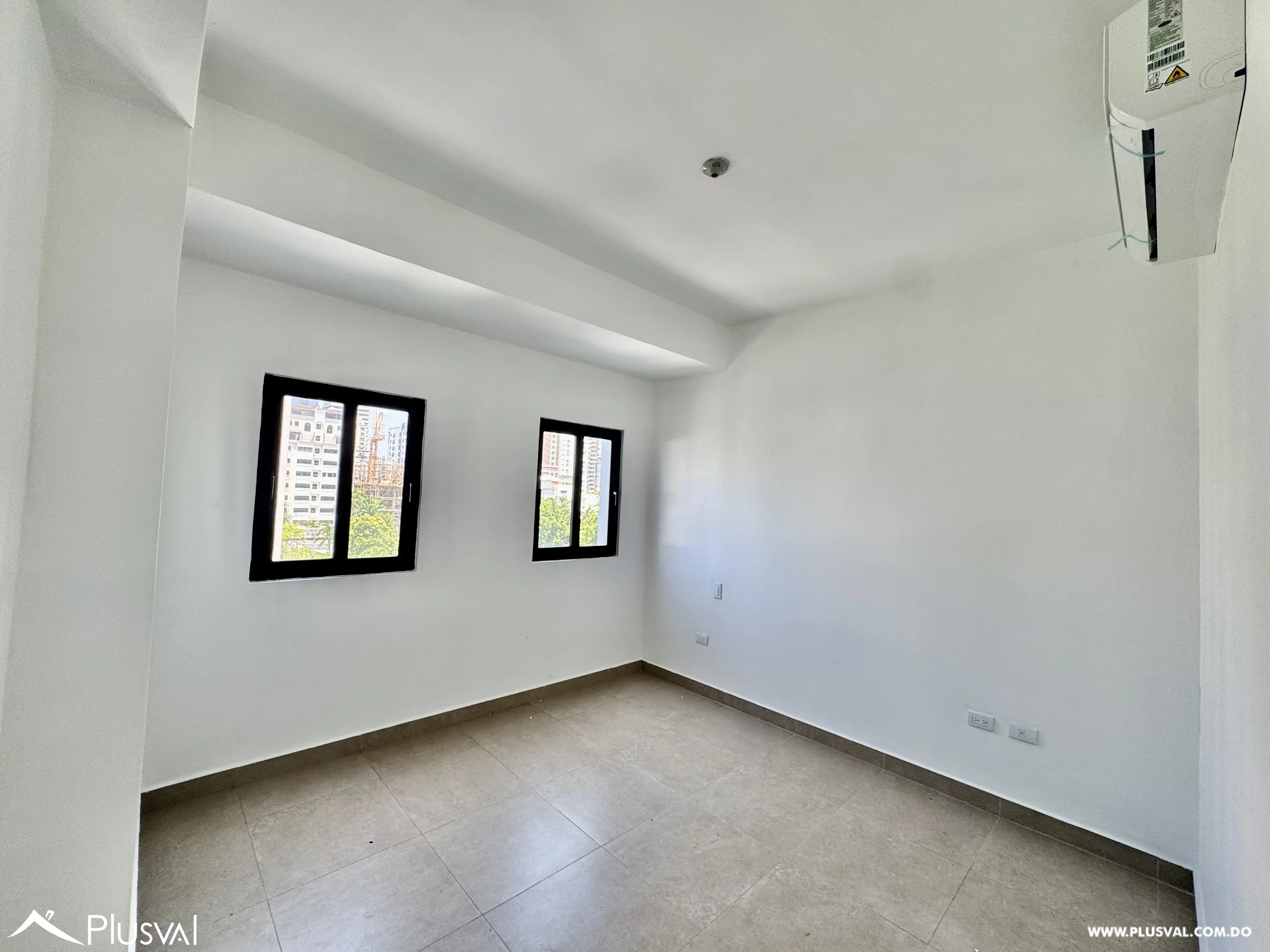 Alquilo Apto con L/B en una de las Mejores Zonas de Piantini 518143