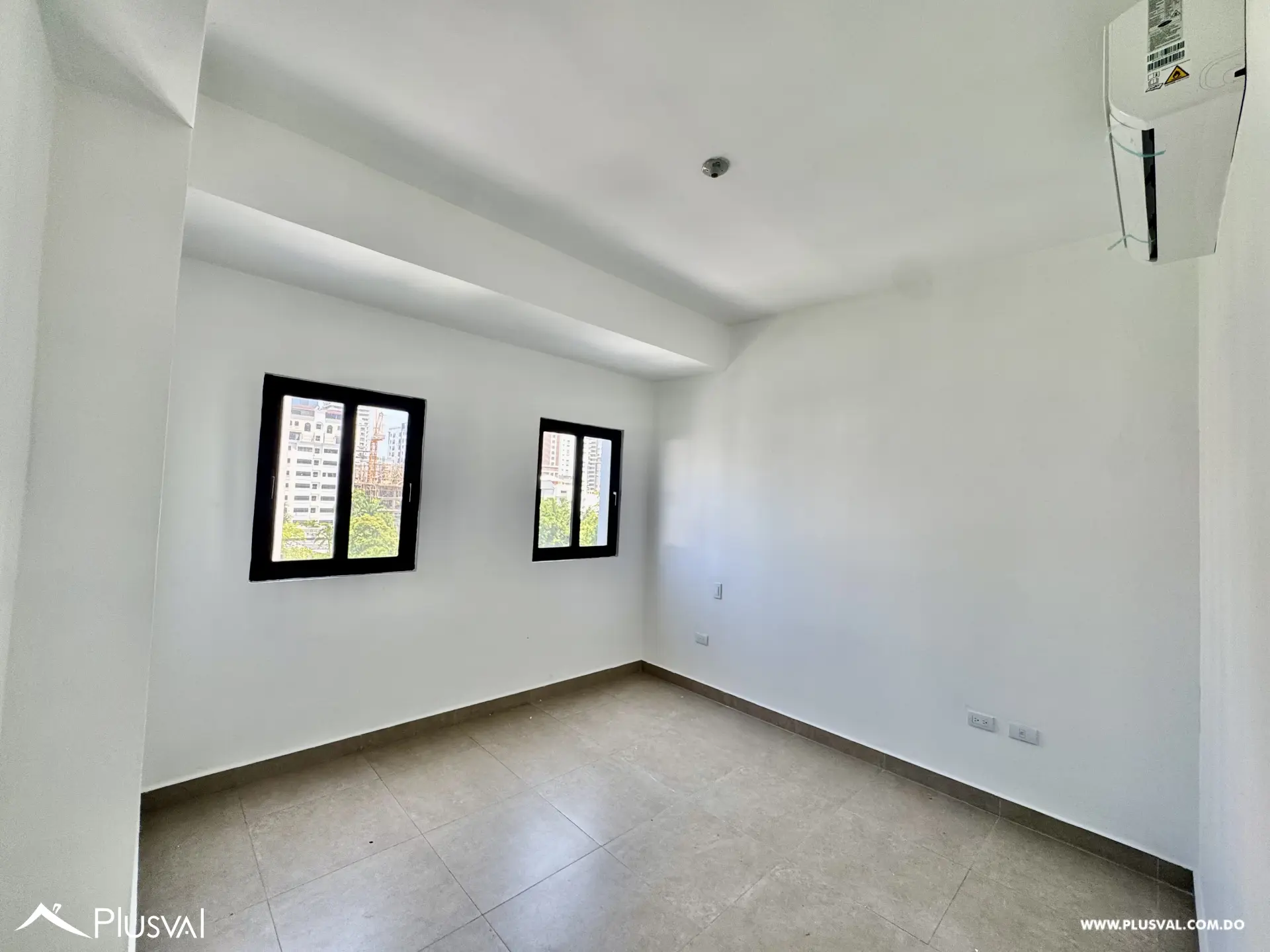 Alquilo Apto con L/B en una de las Mejores Zonas de Piantini 518143