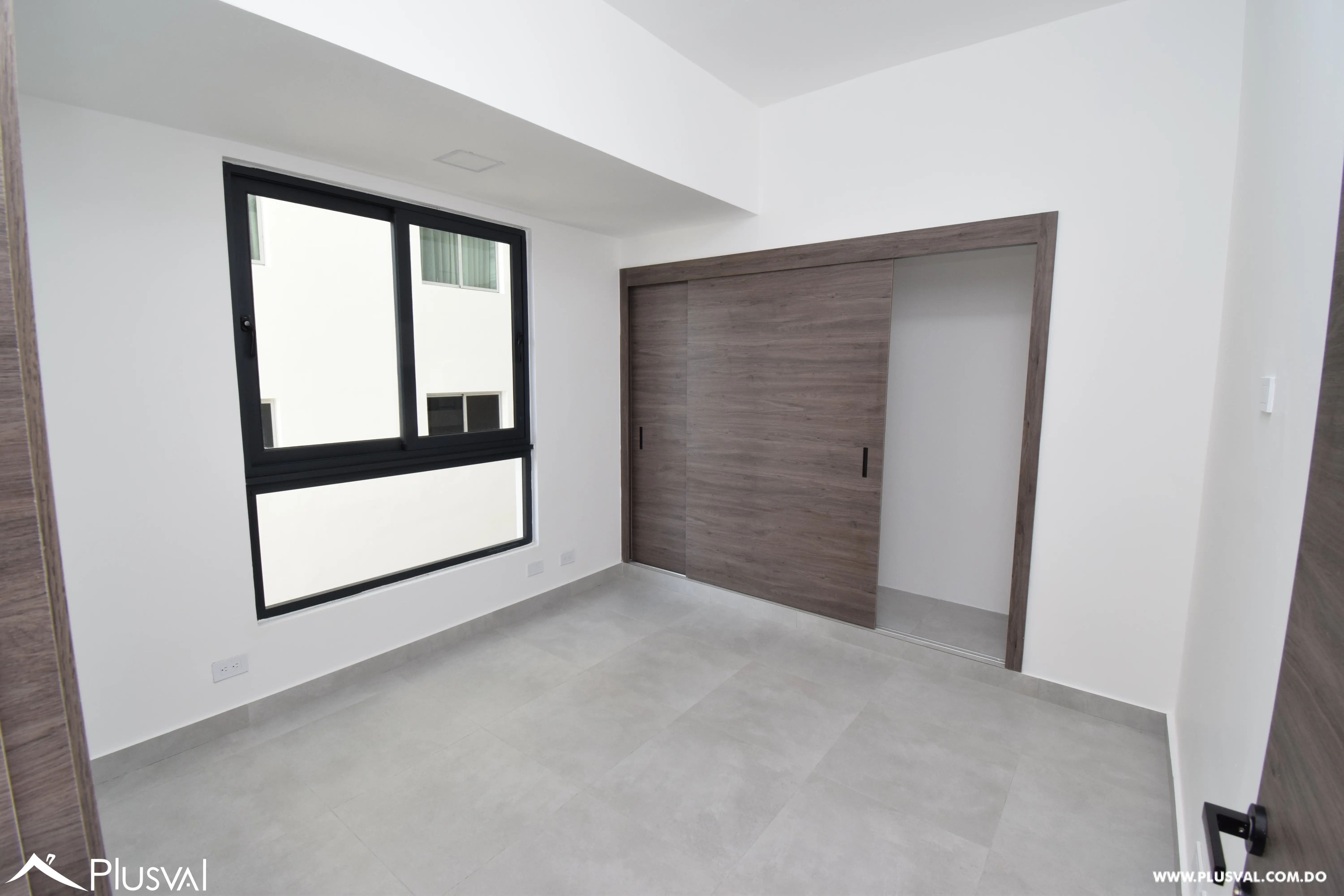 Apartamento  en alquiler vacio con muy buena distribución. 470563
