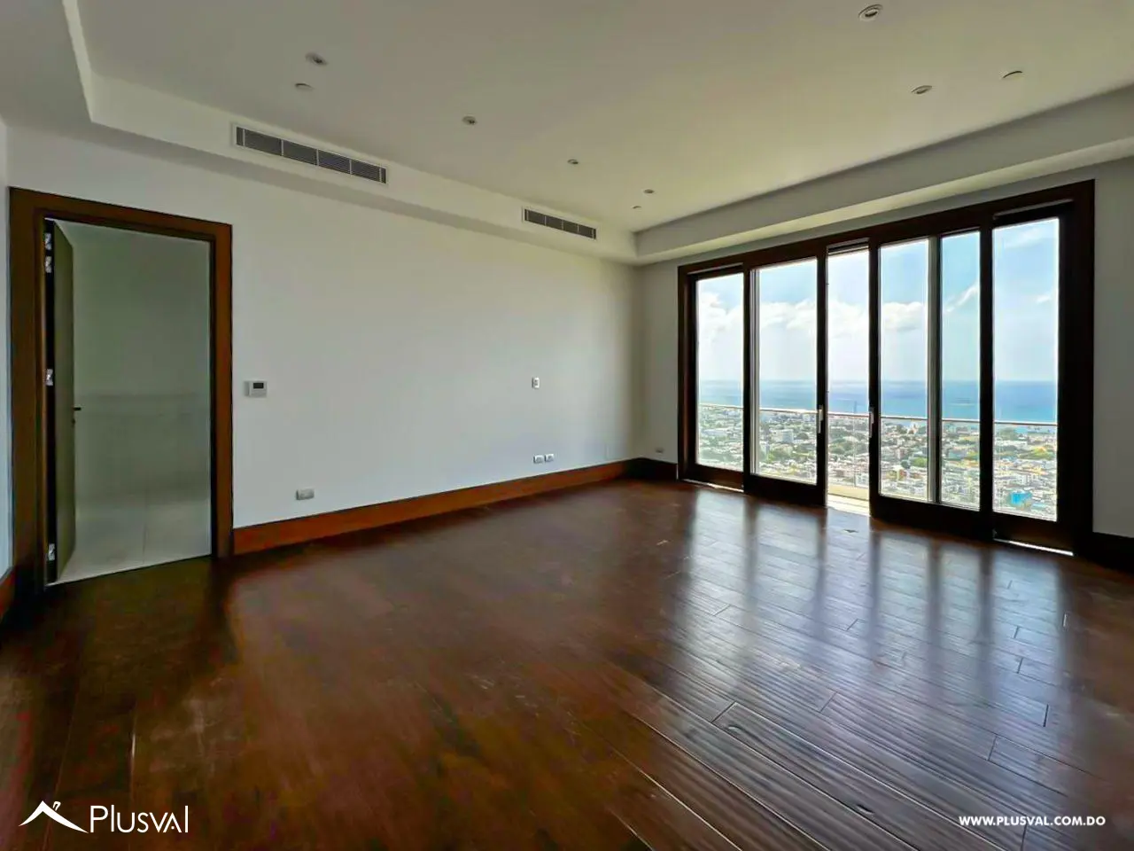 Apartamento en alquiler en Anacaona con vista al mar, 4 habitaciones y family 513328