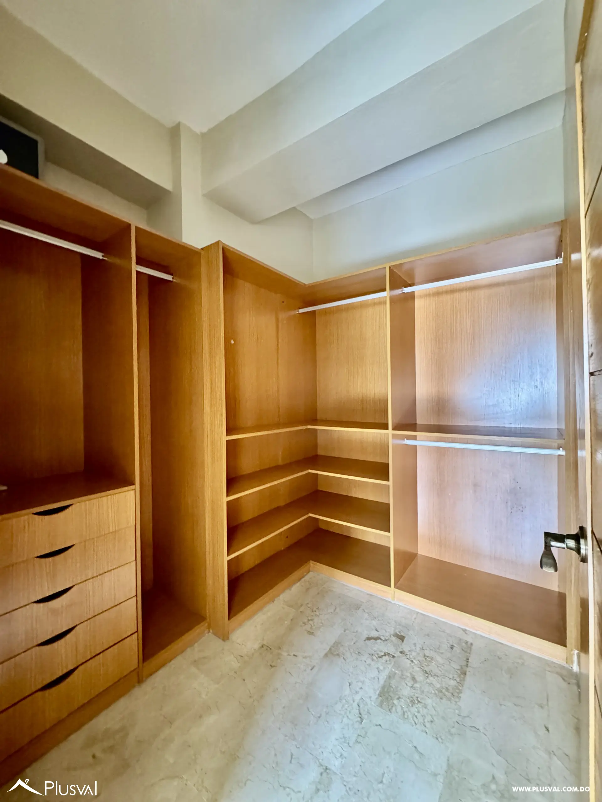 Vendo Amplio y Maravilloso Apartamento PH,  en una de las Zonas mas Exclusivas de La Esperilla 490649