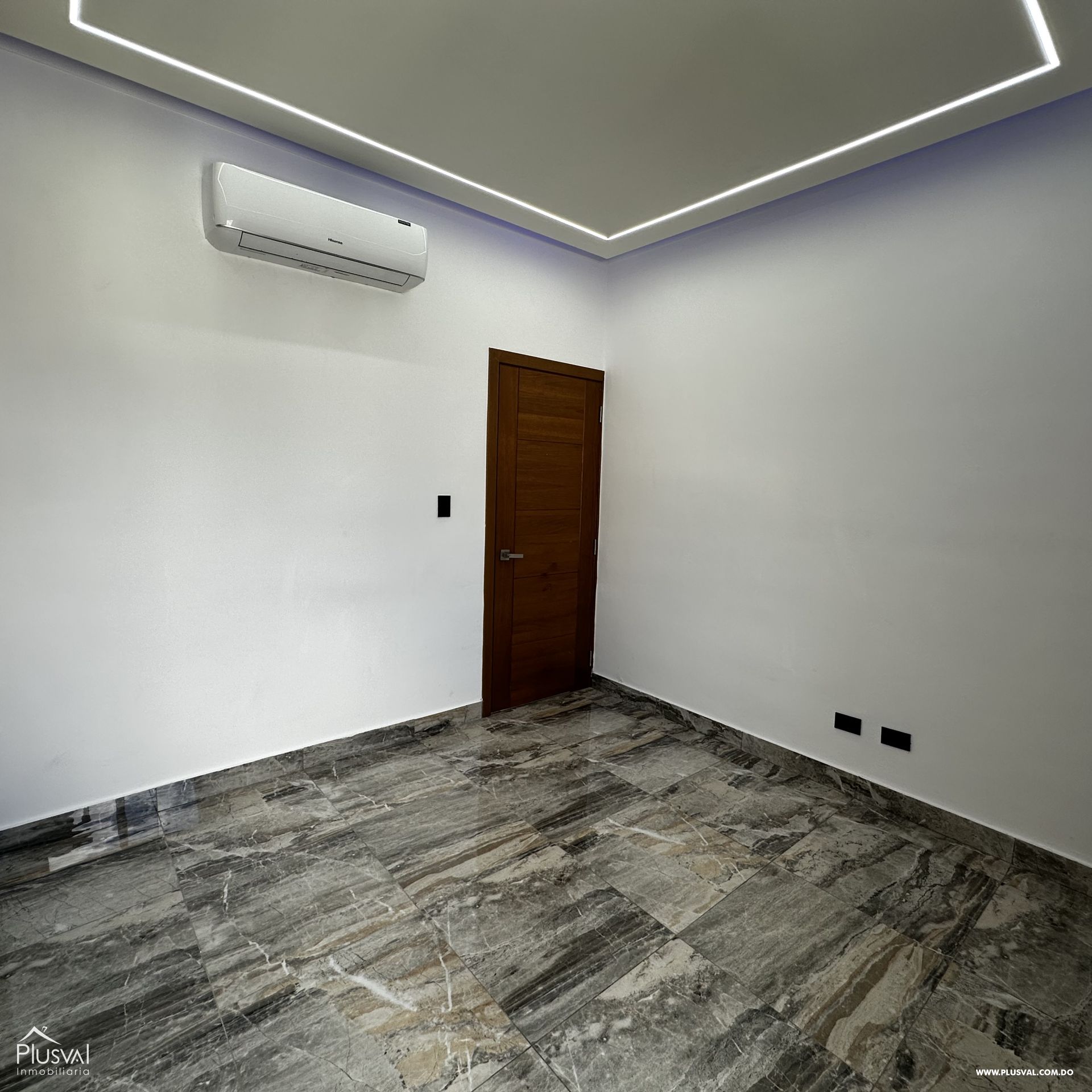 Cómodo apartamento de 2 habitaciones en el centro de Naco 440430