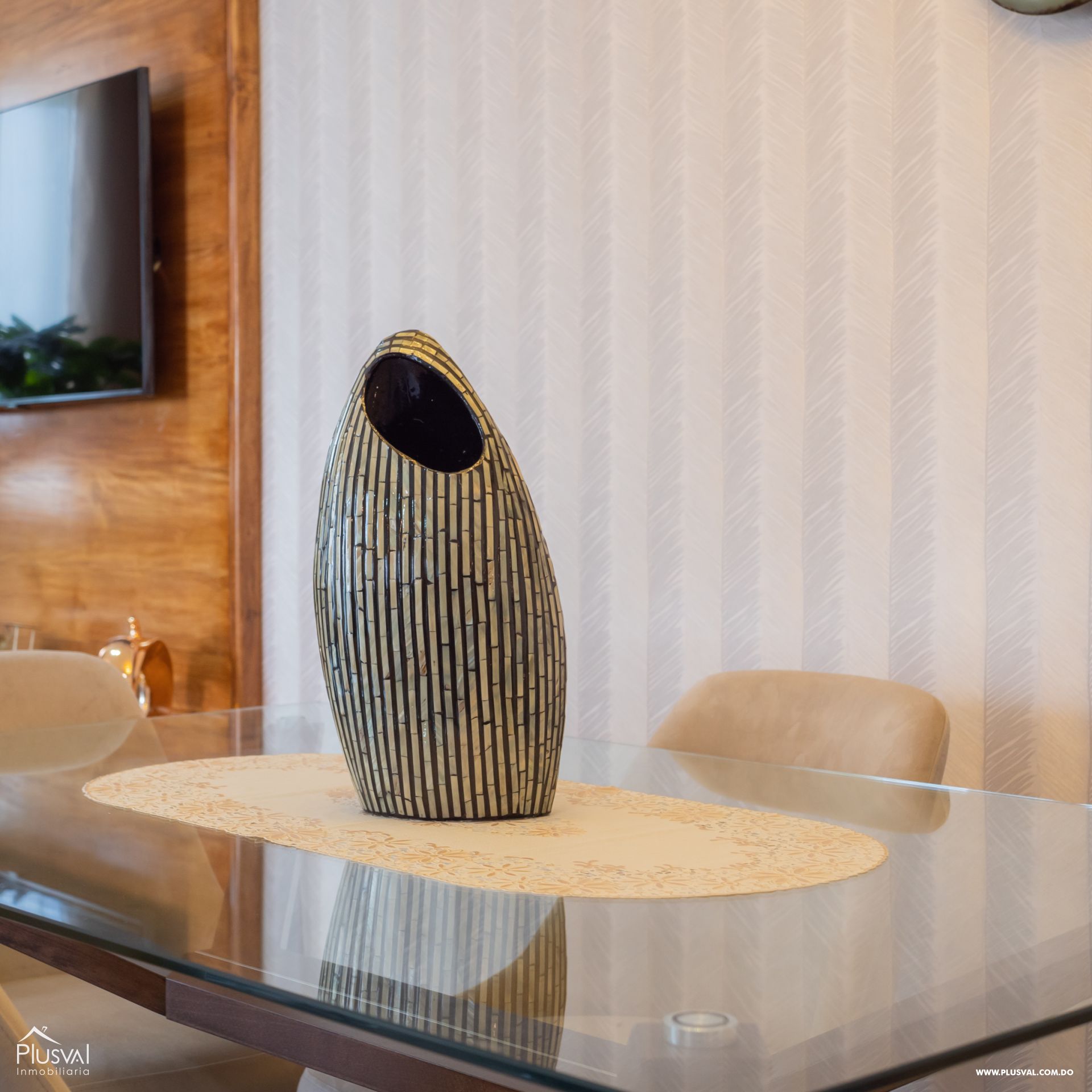 Apartamento en alquiler a corto plazo en Piantini. 215917