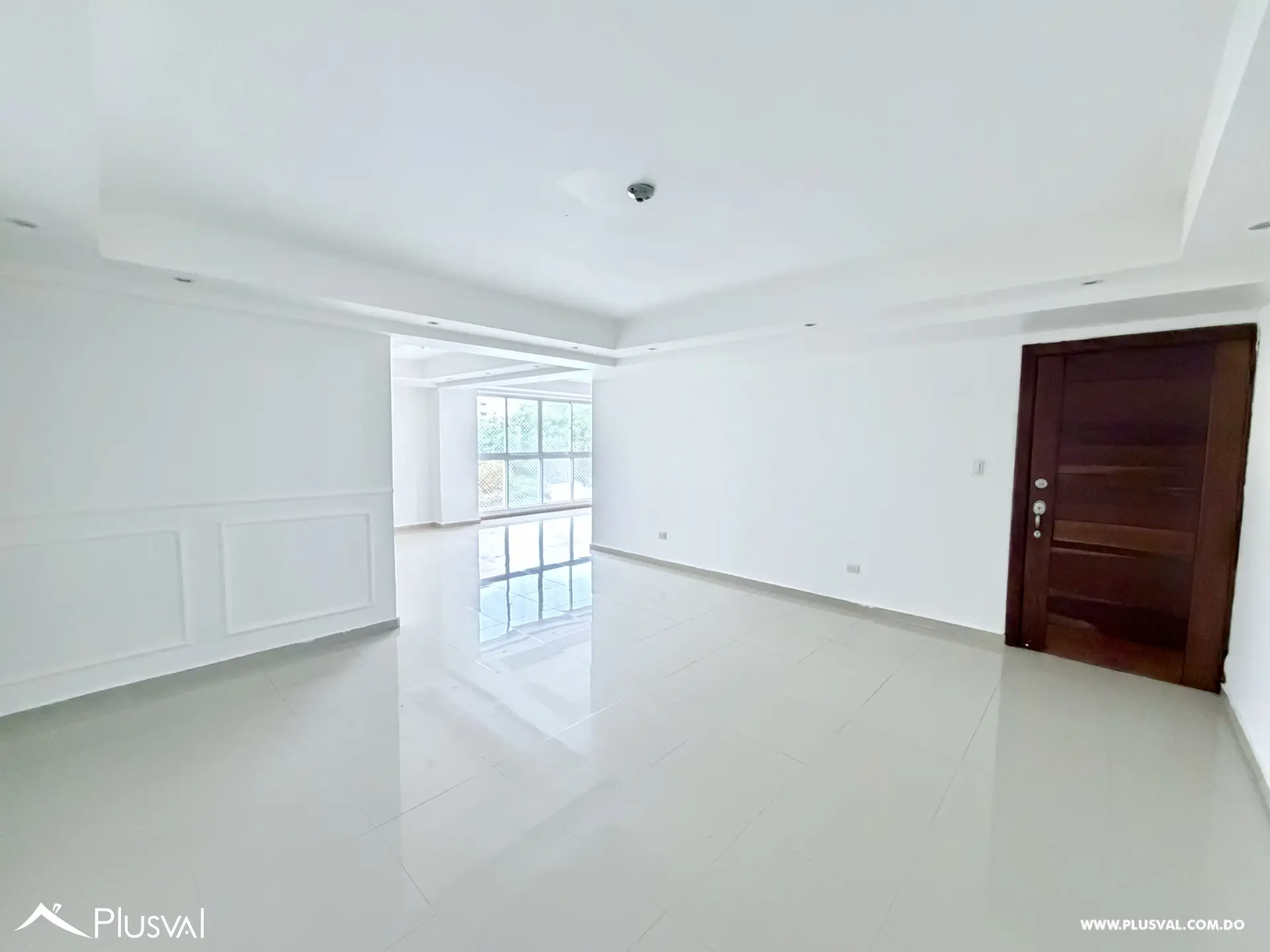 Se vende apartamento con terraza en los Restauradores, Distrito Nacional. 535796