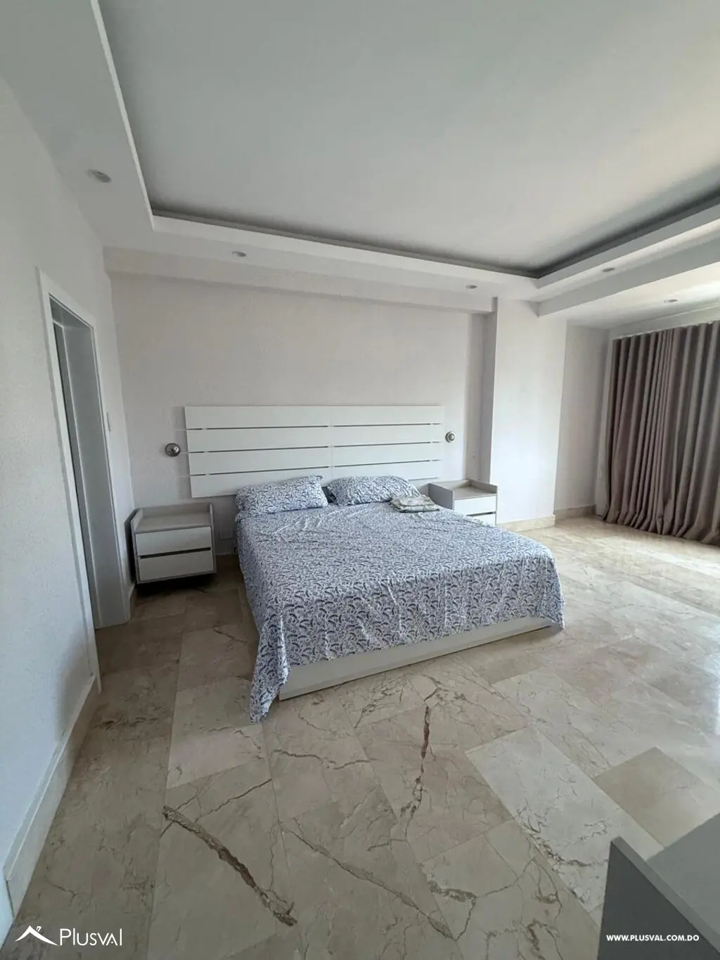 Apartamento en venta en Los Cacicazgos de 3 habitaciones con terraza y 5 parqueos 453987