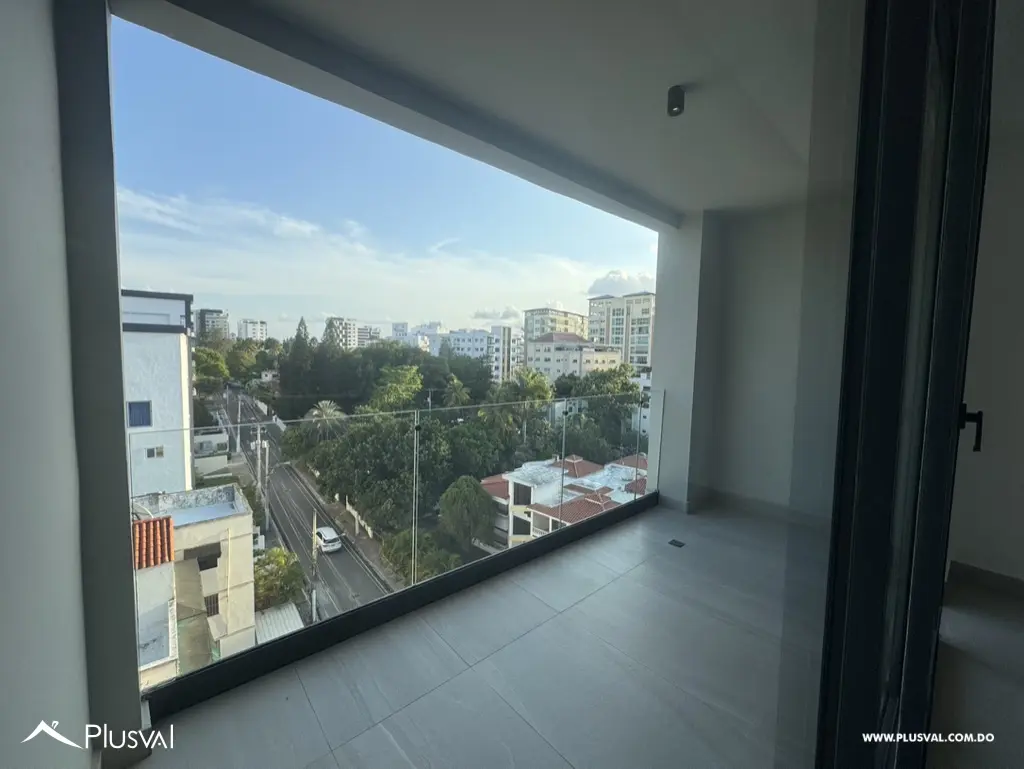 Apartamento de 2 habitaciones en alquiler en el exclusivo sector La Esmeralda. 469511