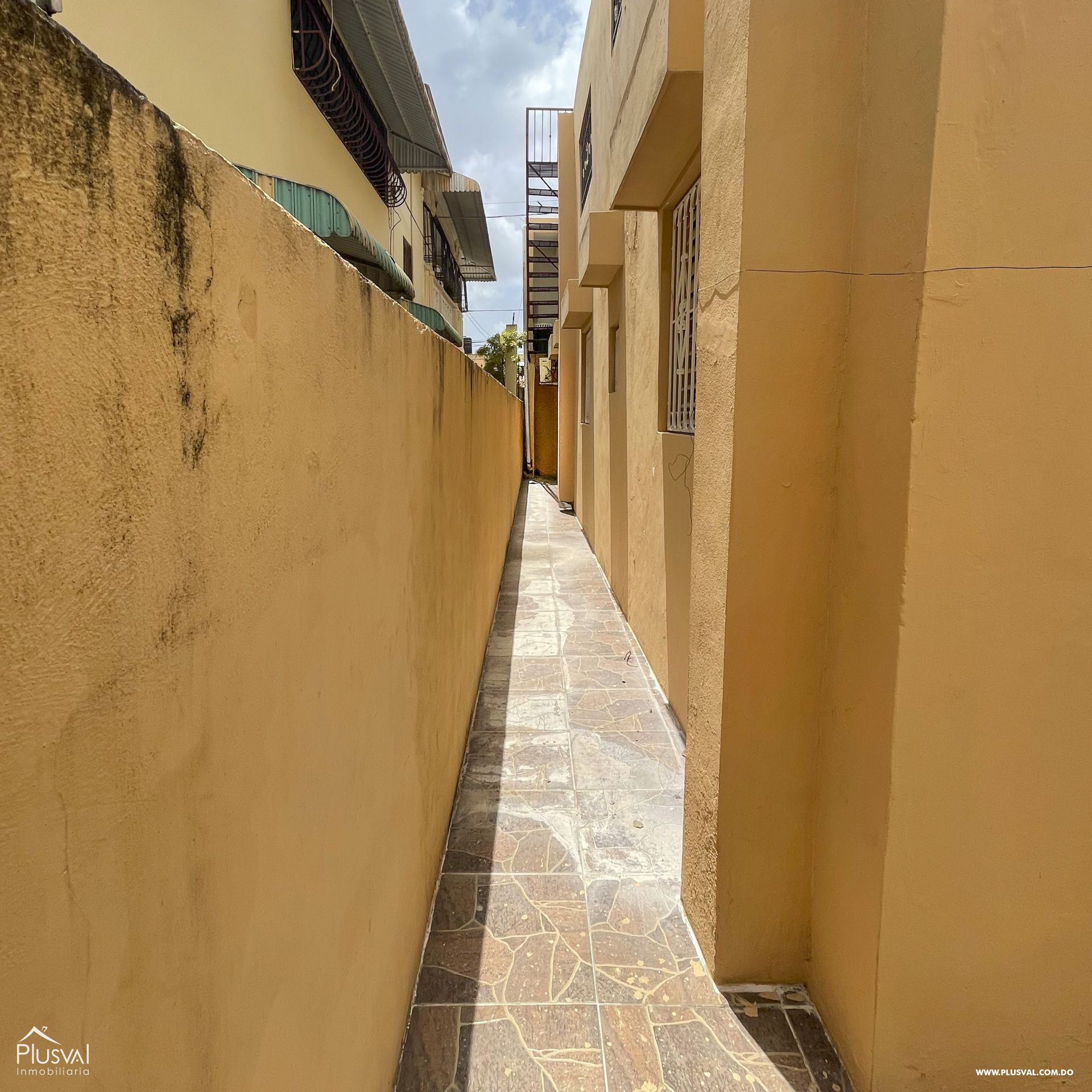 Edificio Residencial con 2 niveles 186450