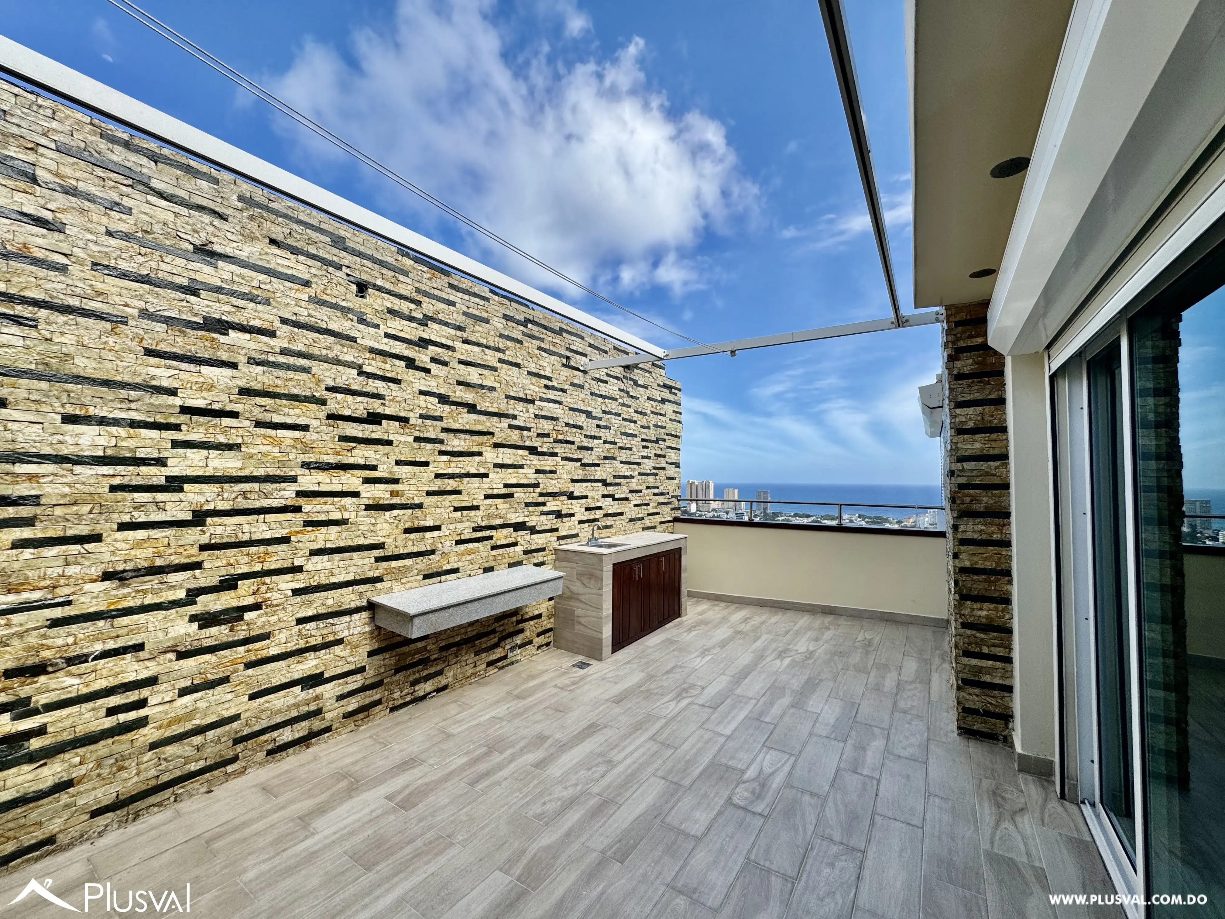 Vendo Amplio y Maravilloso Pent House en una de las Zonas mas Exclusivas de La Esperilla 490615