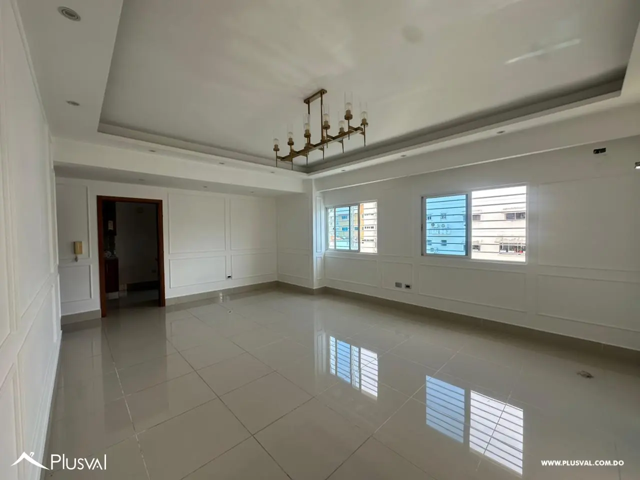 Alquiler de apartamento de 3 habitaciones en Evaristo Morales 470010