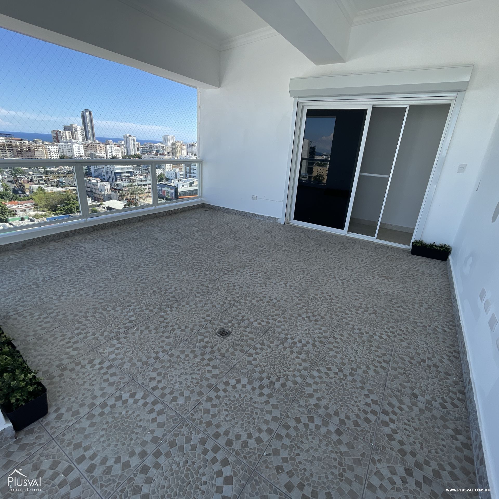 Apartamento tipo PH en Evaristo Morales con excelentes vistas 432877