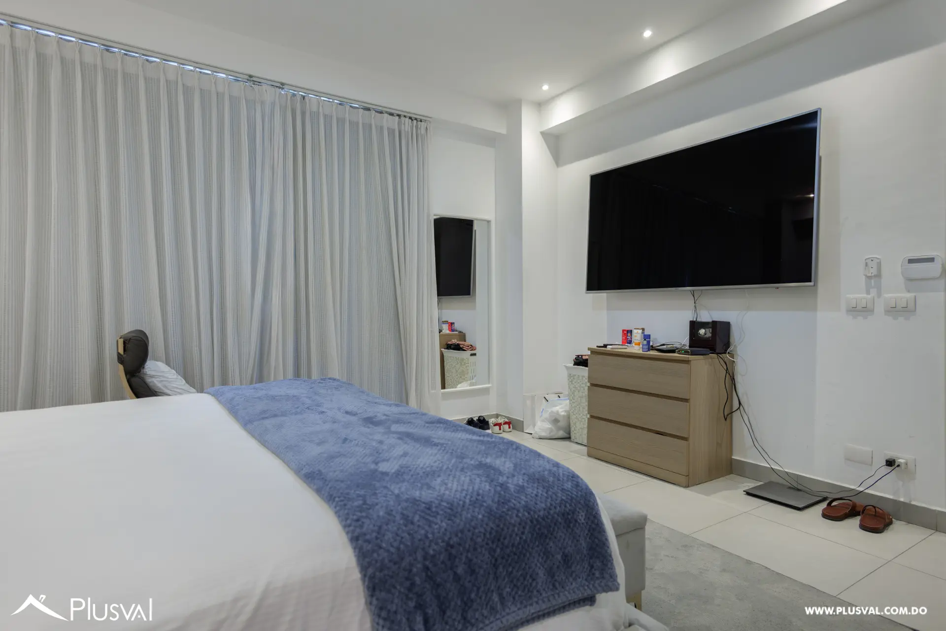 Bello apartamento en venta en Paraiso con  3 habitaciones + Estudio y Terraza 492963