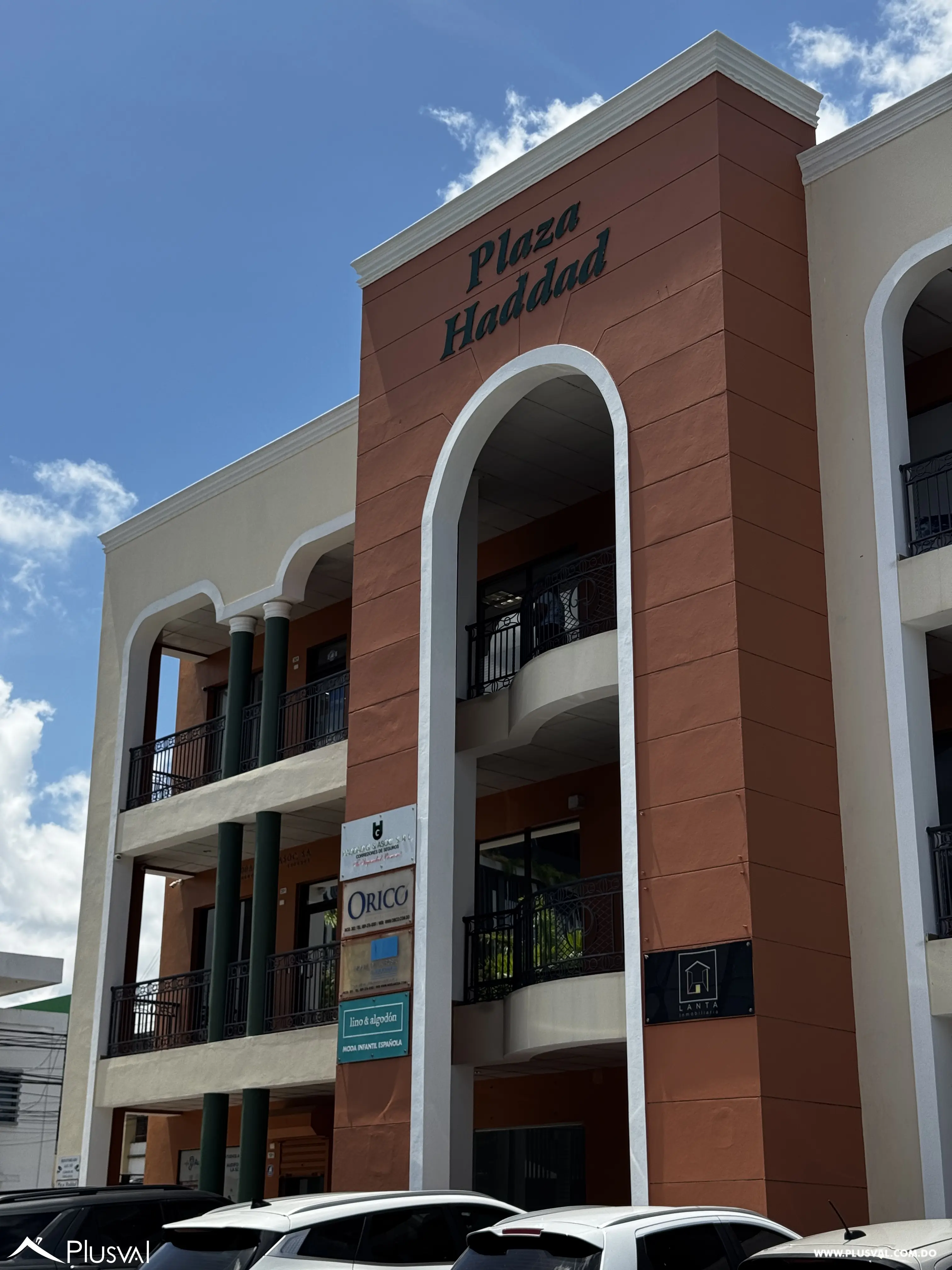 Local Comercial en Alquiler en Los Jardines Metropolitanos 522325