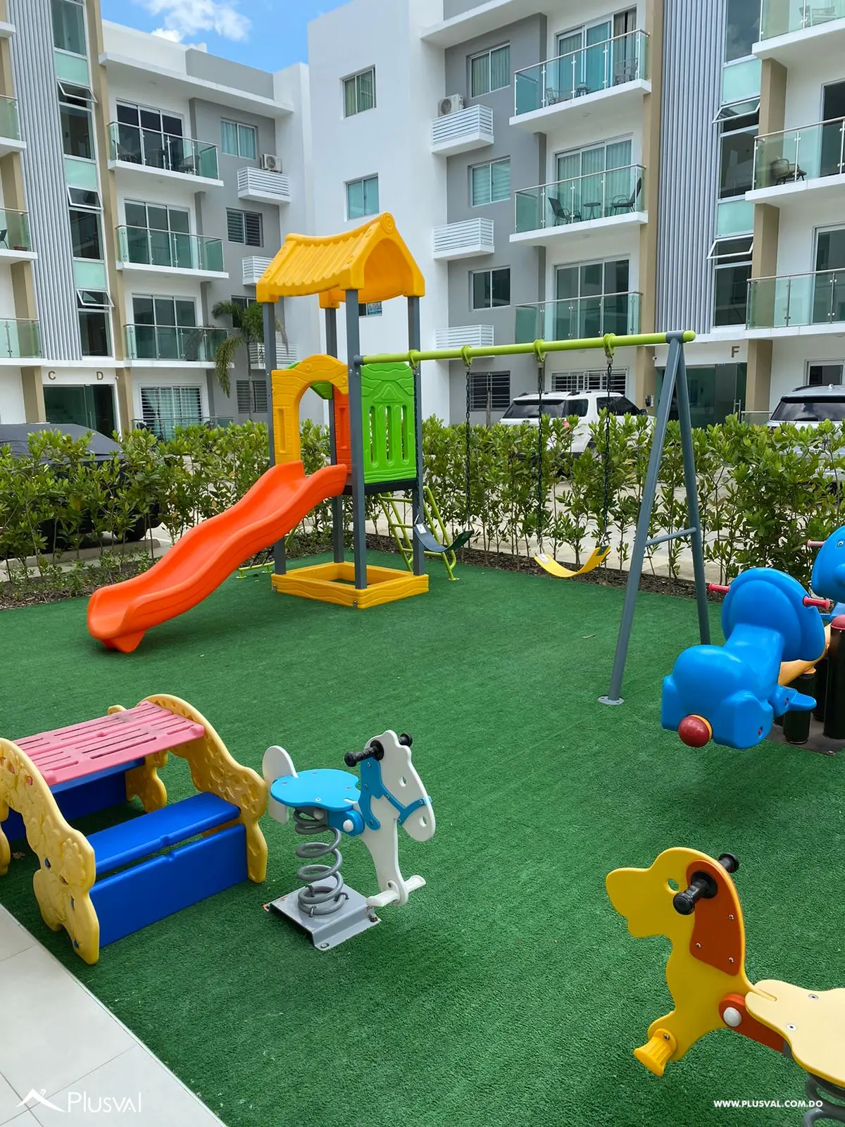 Apartamento en tercer nivel con acceso a atractivas amenidades 466799
