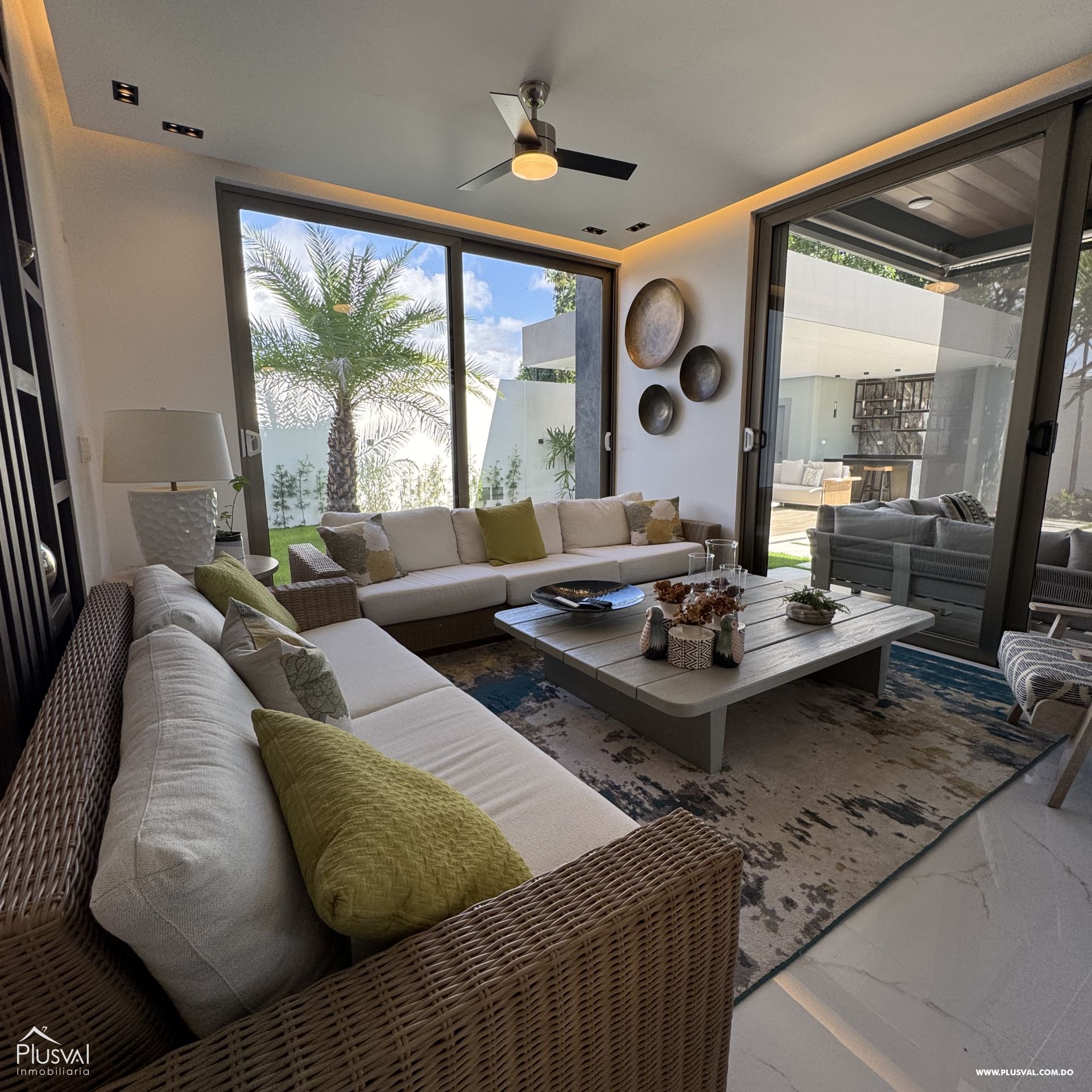Vivienda de 2 niveles en Proyecto seguro de Santiago. 406886