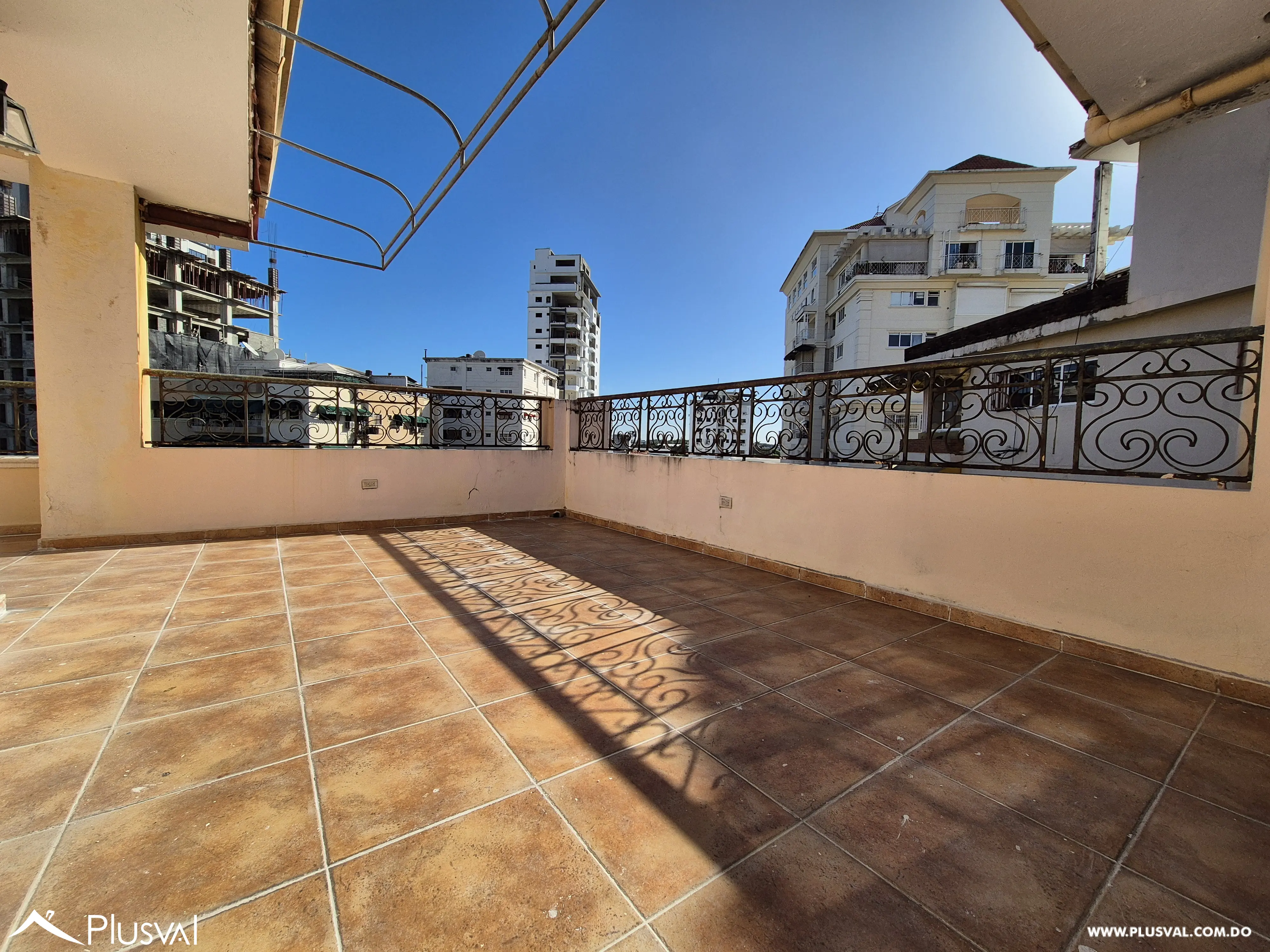 Apartamento tipo PentHouse de venta en Naco 483202