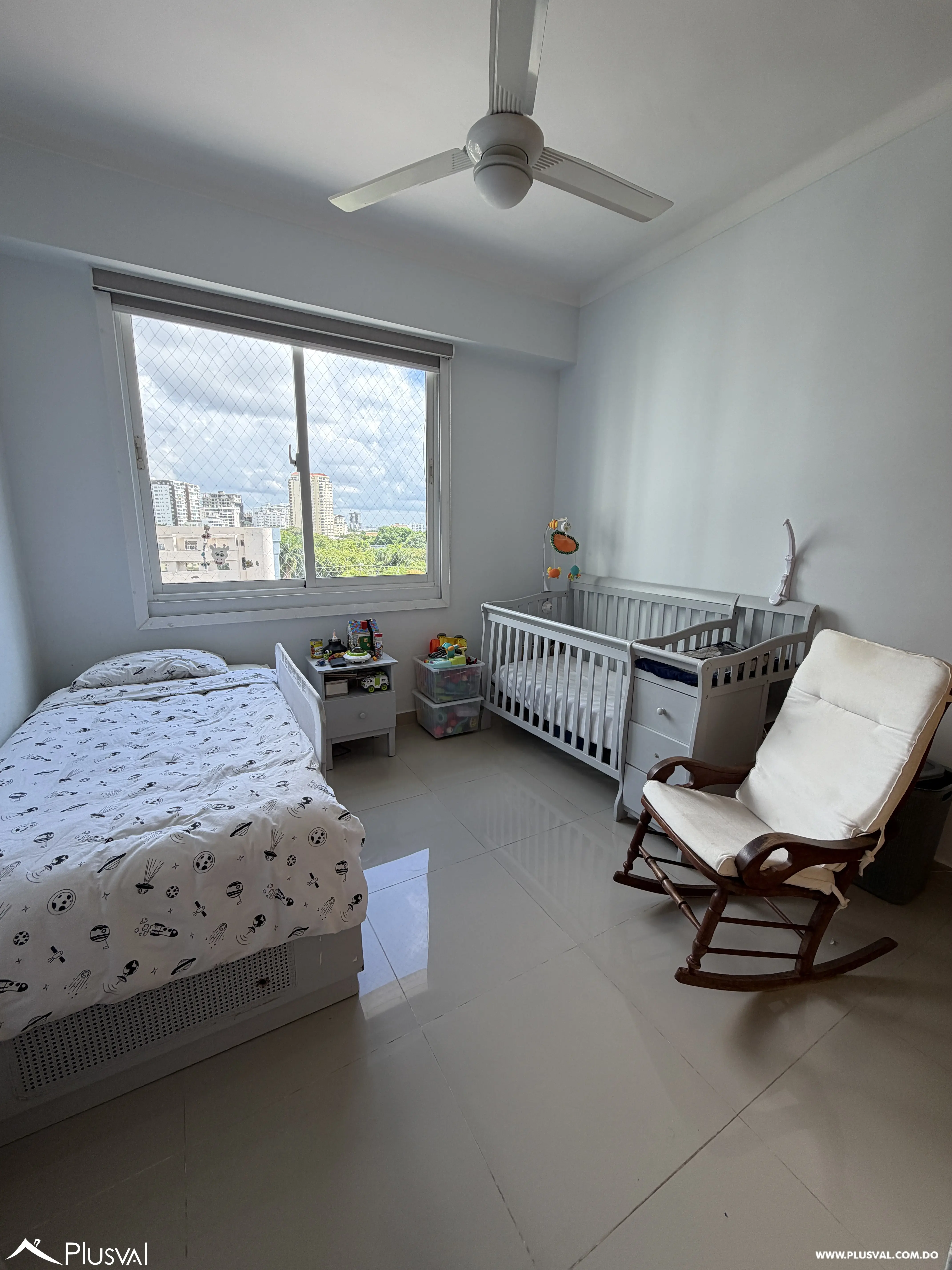 Apartamento en venta de 3 hab + estudio en La Esperilla. 470211