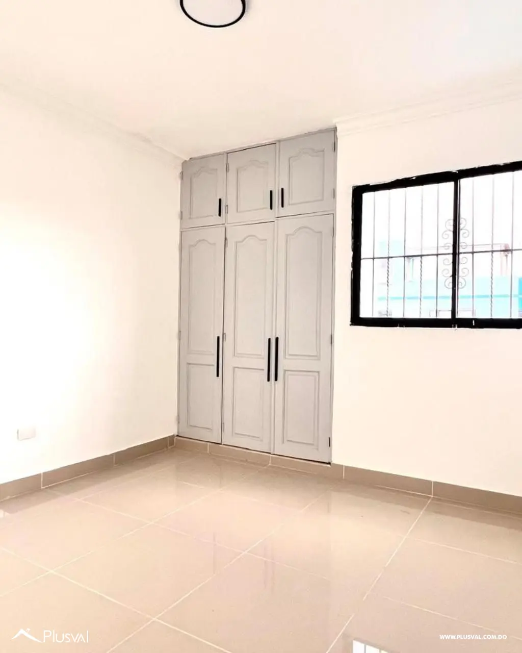 Apartamento Renovado en Venta de 3 hab. en Santiago 502303