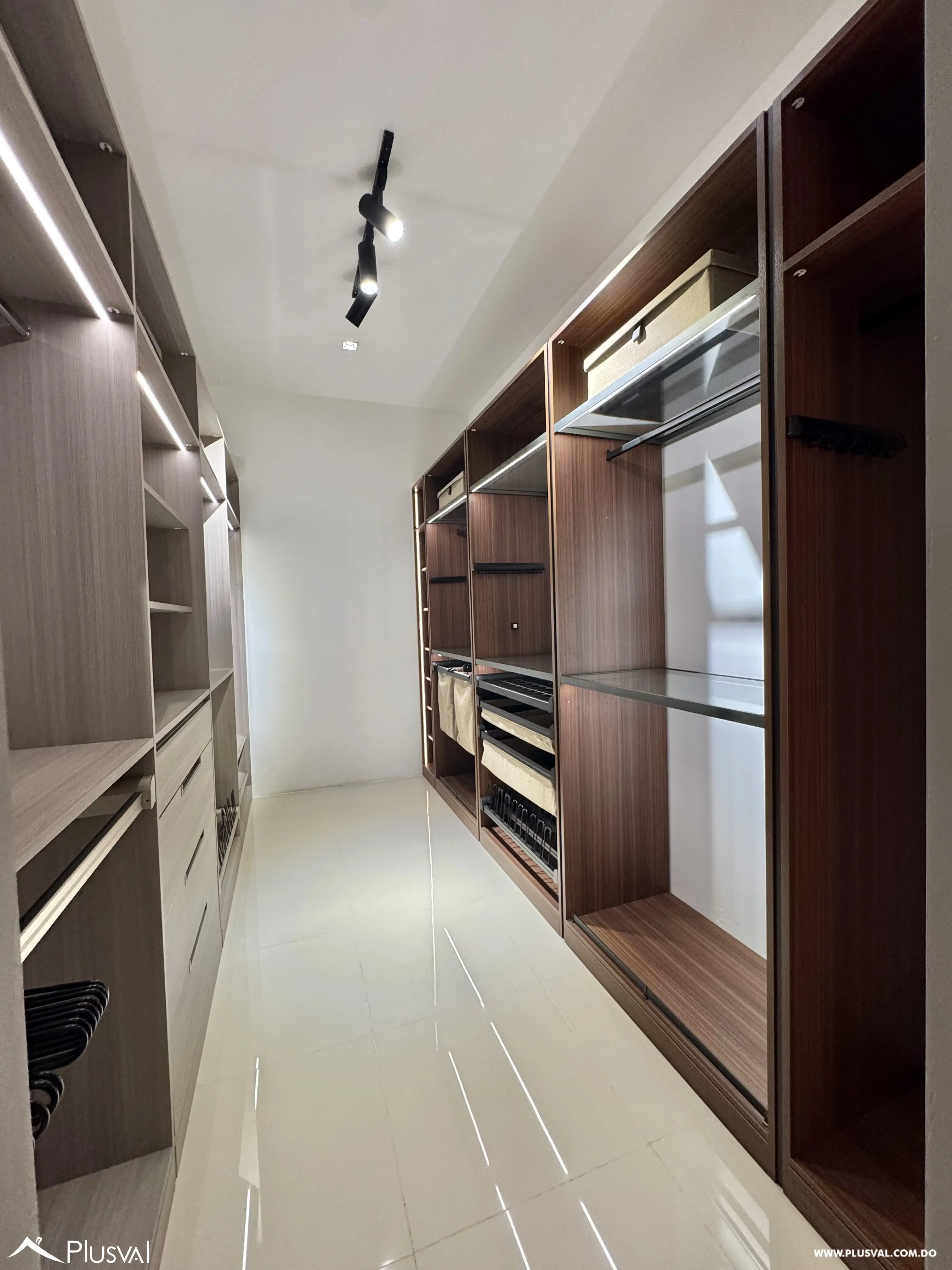 Alquilo Excelente Nave de 800 mt2 en La Zona Industrial de Herrera 482766