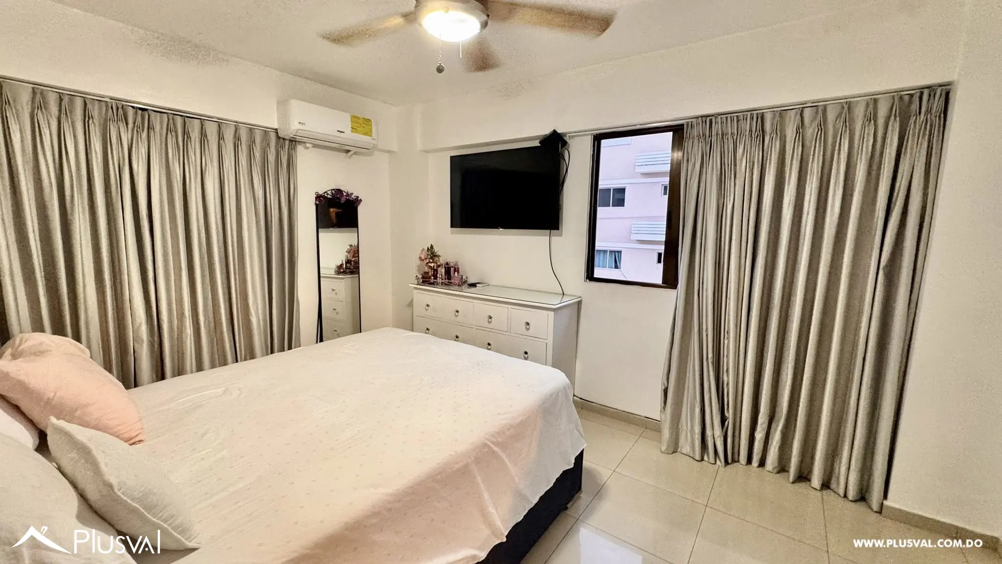 Apartamento en El Cacique con amplia terraza y vista al mar 463758
