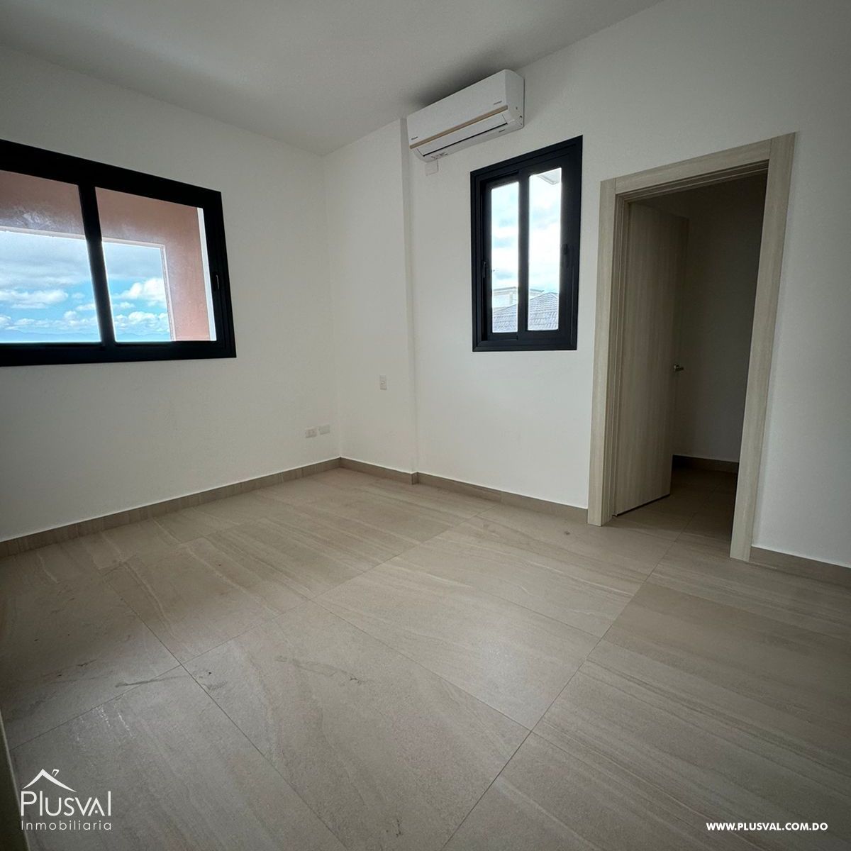 Torre Concepto Condo-Hotel en La Trinitaria en Alquiler 421919