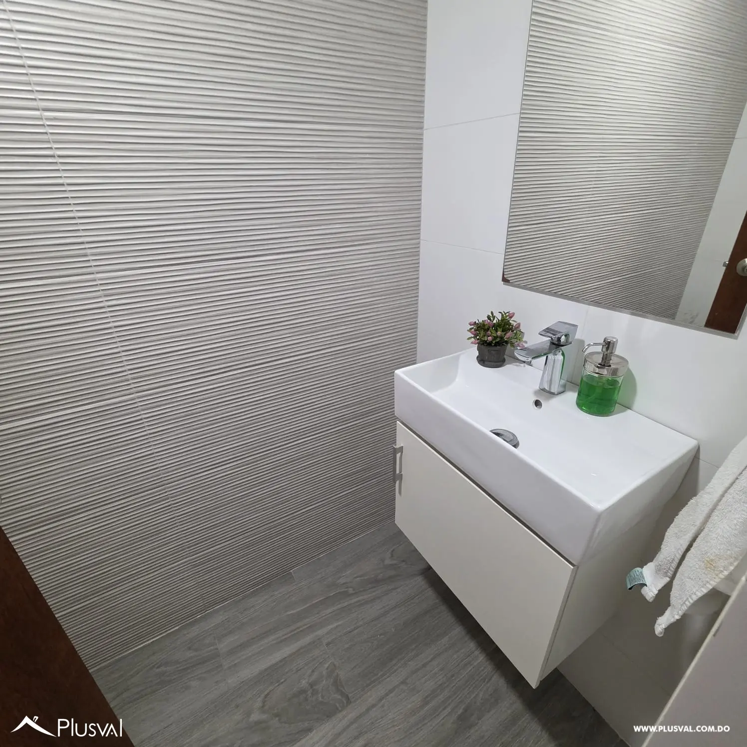Se vende excelente apartamento en zona universitaria amueblado 471472