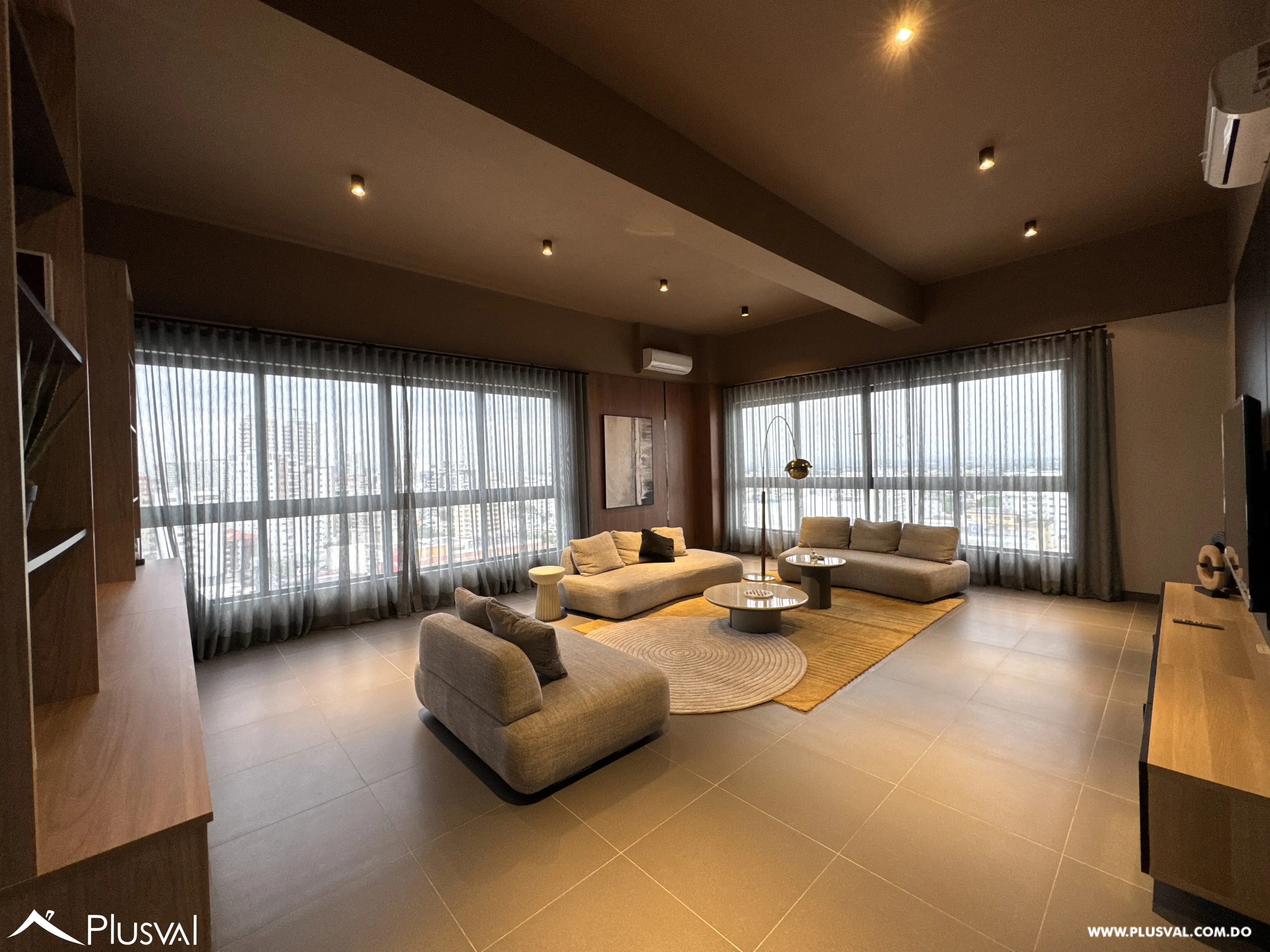 Apartamento en venta de dos habitaciones en Naco con linea blanca. 484669