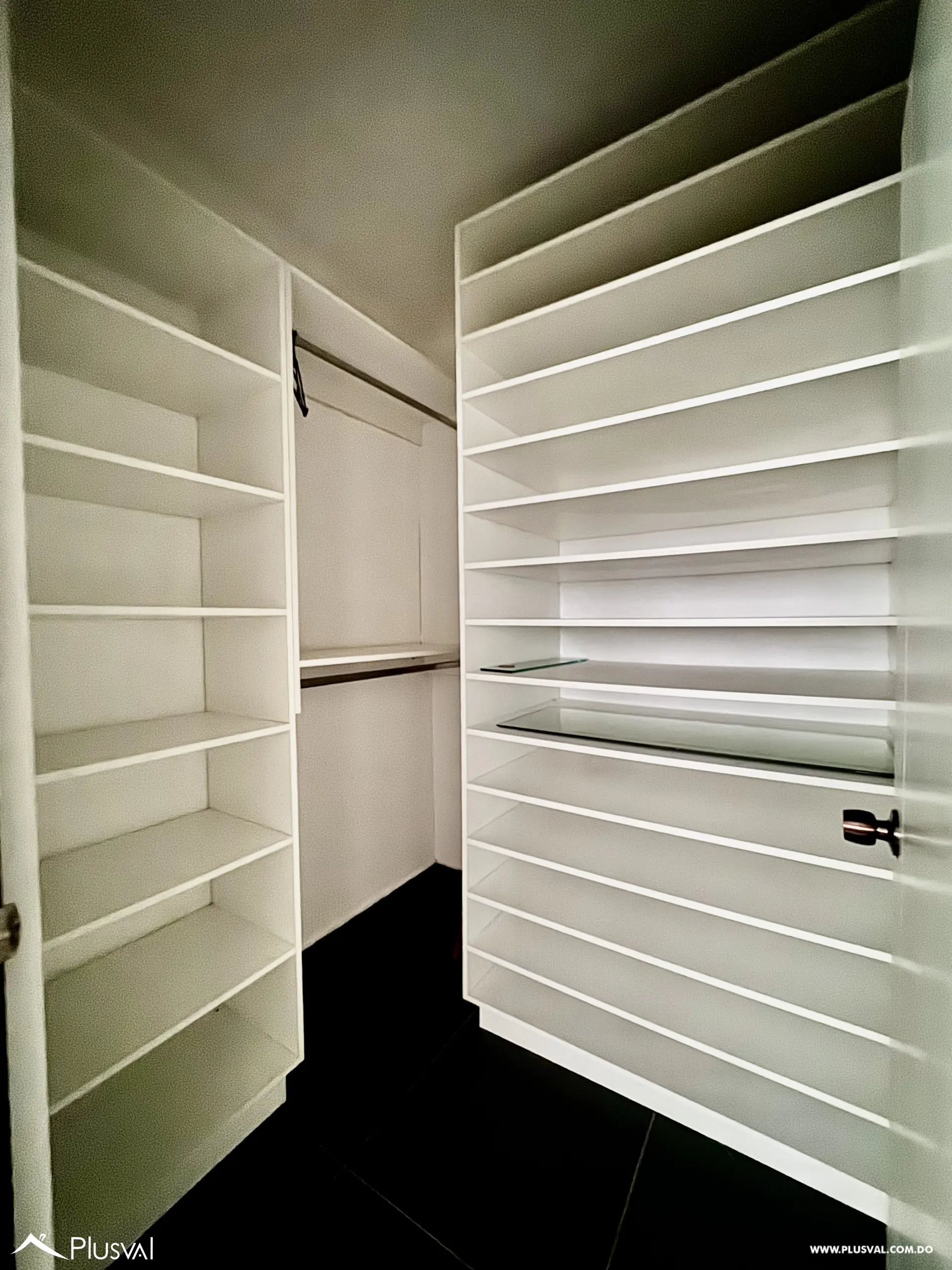 Alquilo Excelente Apartamento en el Corazón de Naco 493577