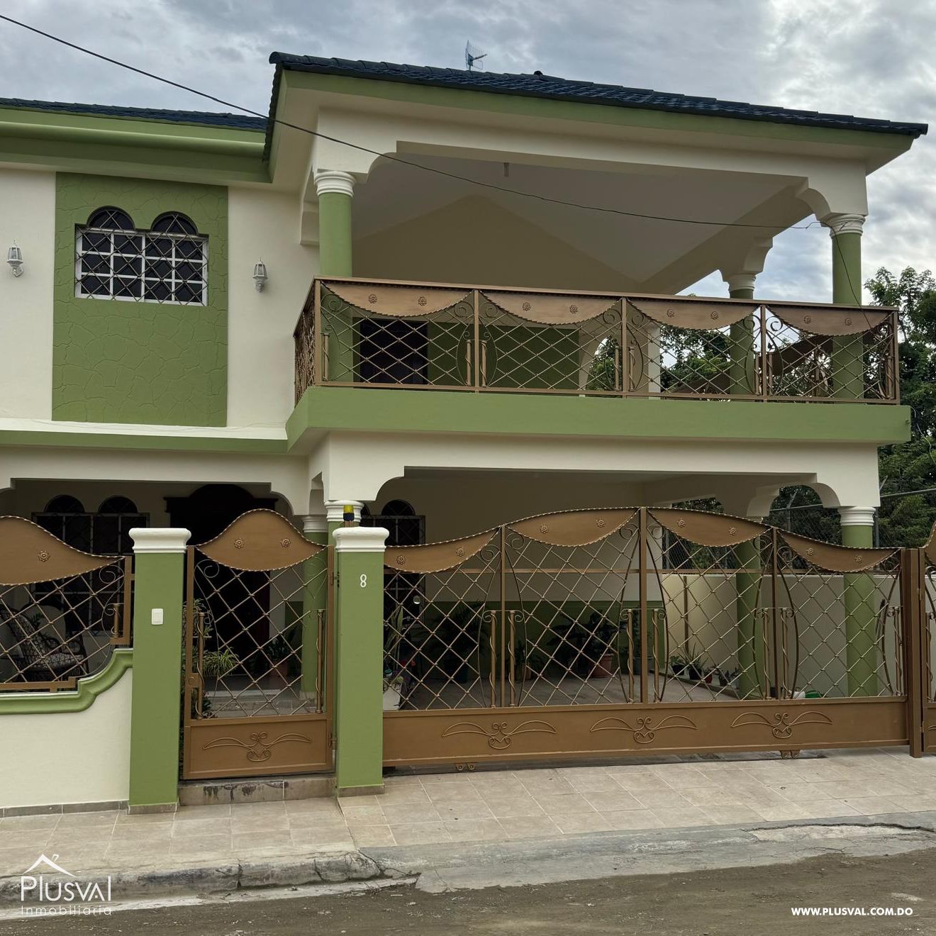 Casa de dos niveles con local comercial Adjunto, La Vega 401183