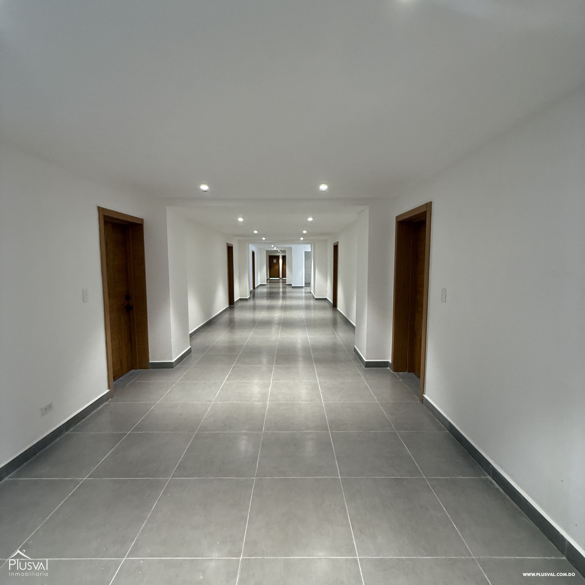 Impresionante apartamento de 2 habitaciones en venta en el malecón, un oasis urbano en el corazón de Santo Domingo 428202